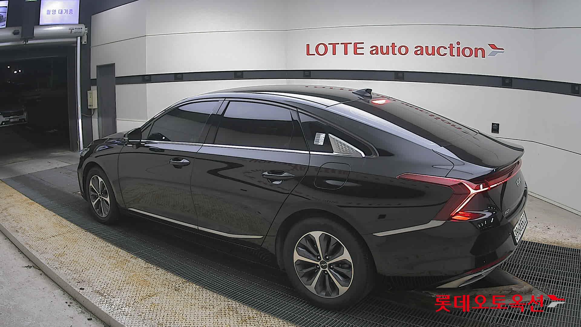 كيا K8 2022 - صورة 15