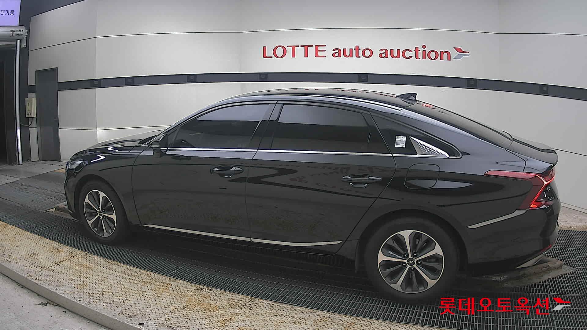 كيا K8 2022 - صورة 14