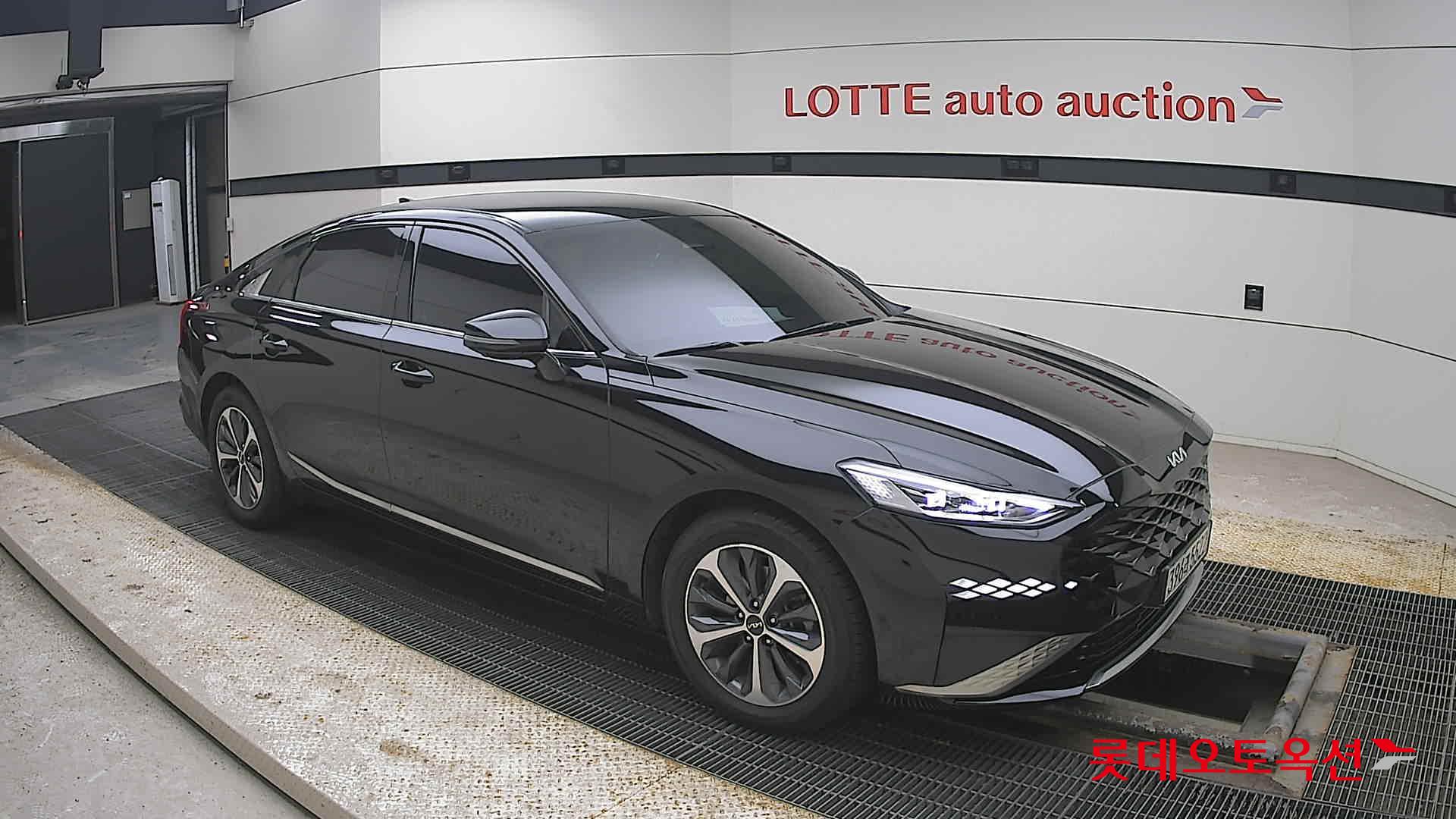 كيا K8 2022 - صورة 23