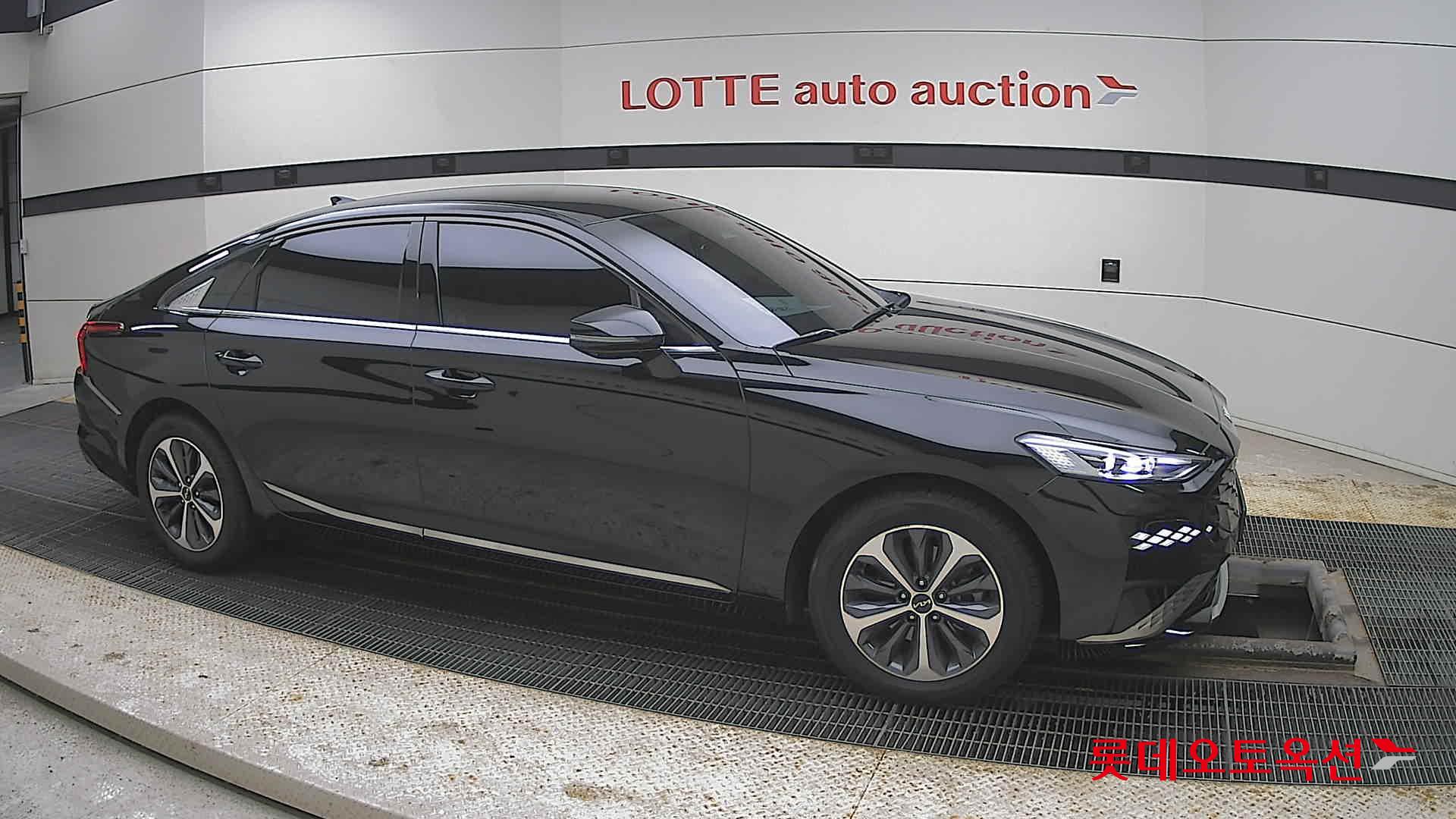 كيا K8 2022 - صورة 22