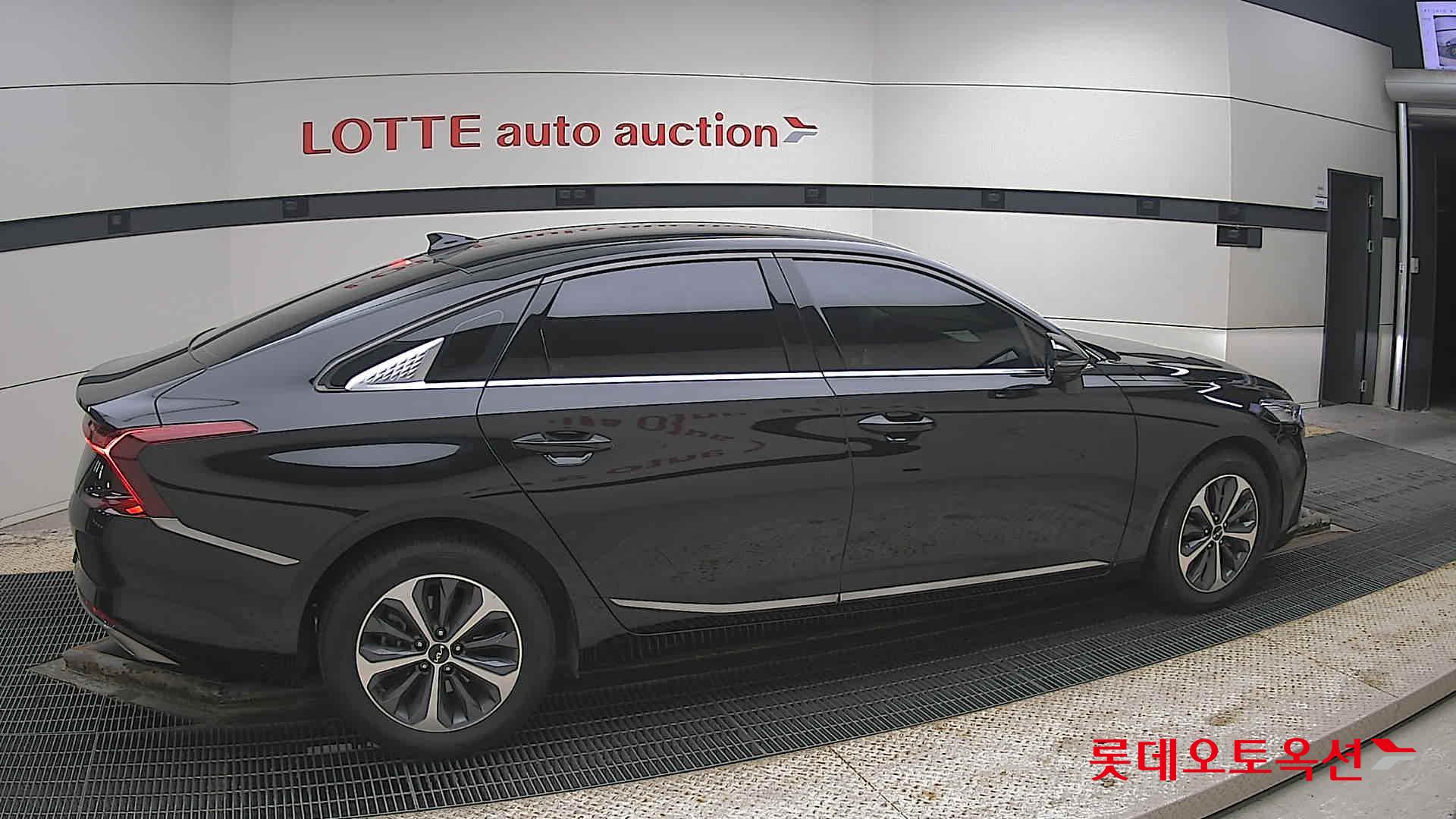 كيا K8 2022 - صورة 20