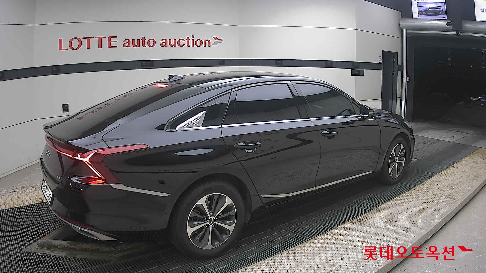 كيا K8 2022 - صورة 19