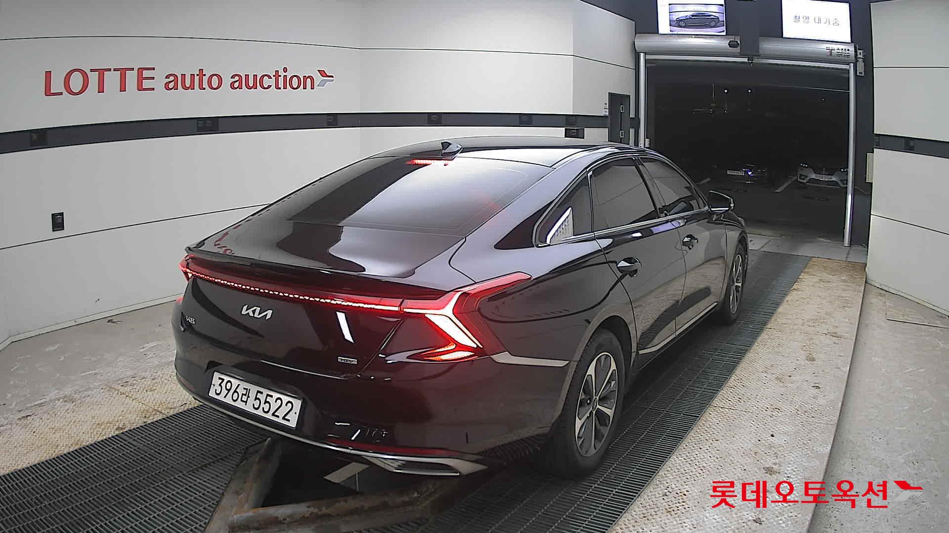 كيا K8 2022 - صورة 18