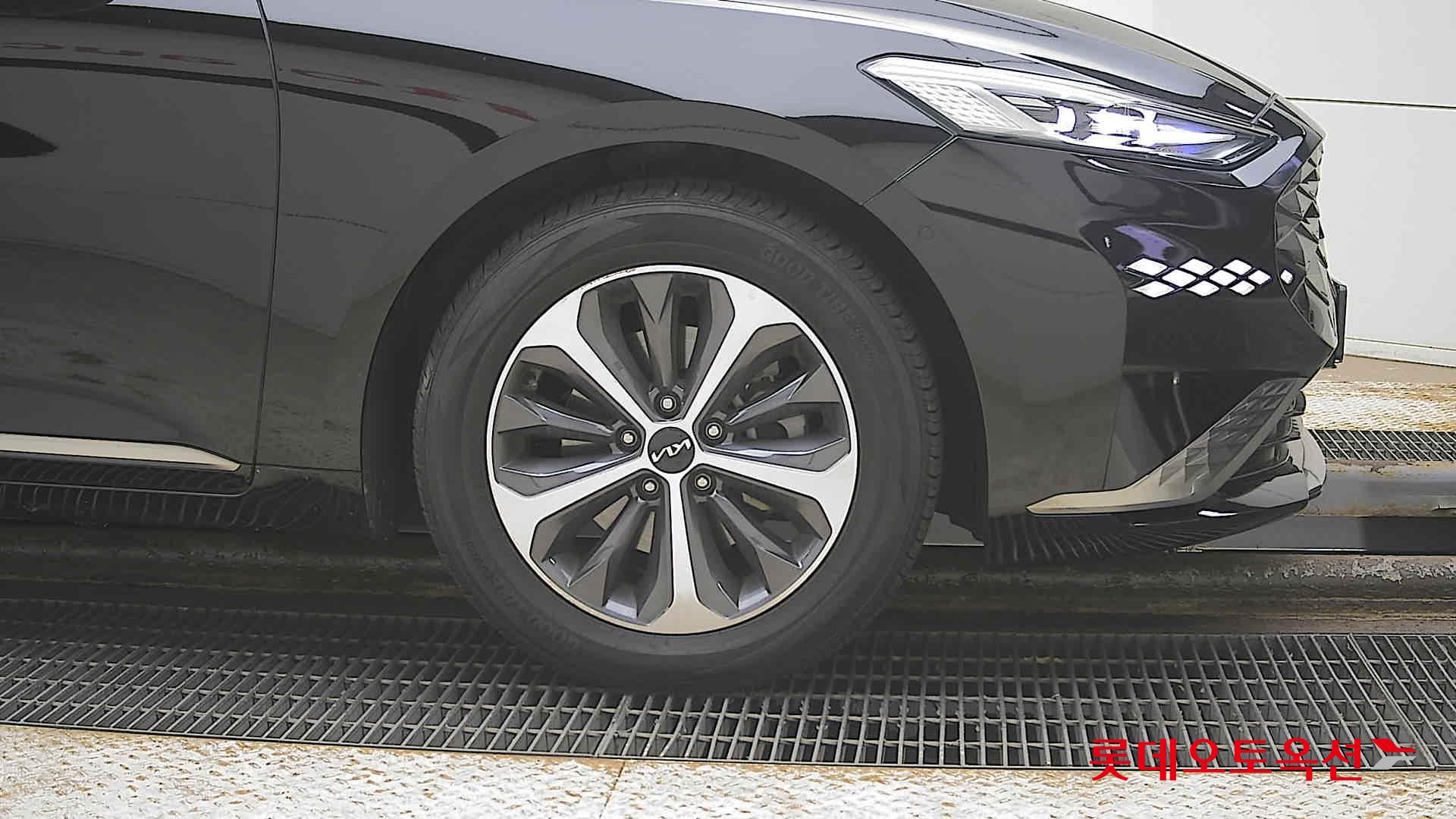 كيا K8 2022 - صورة 27