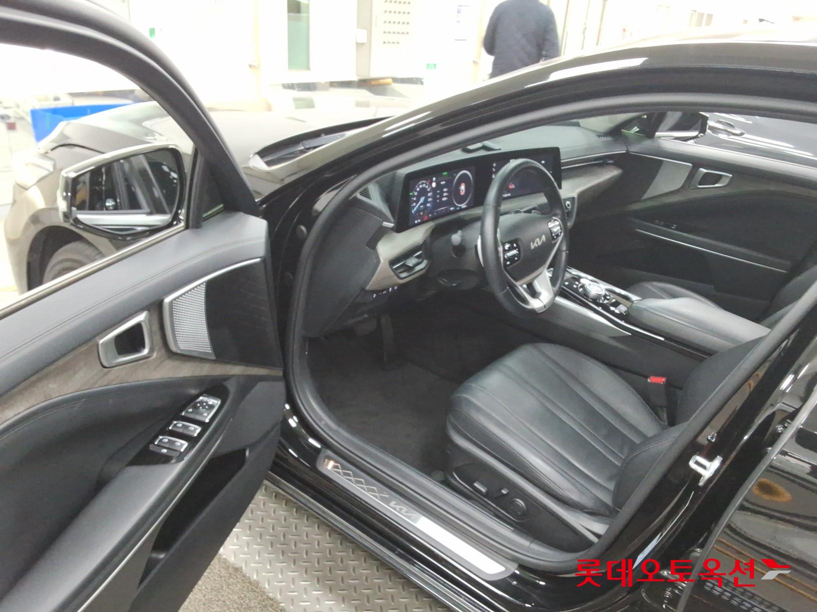 كيا K8 2022 - صورة 35