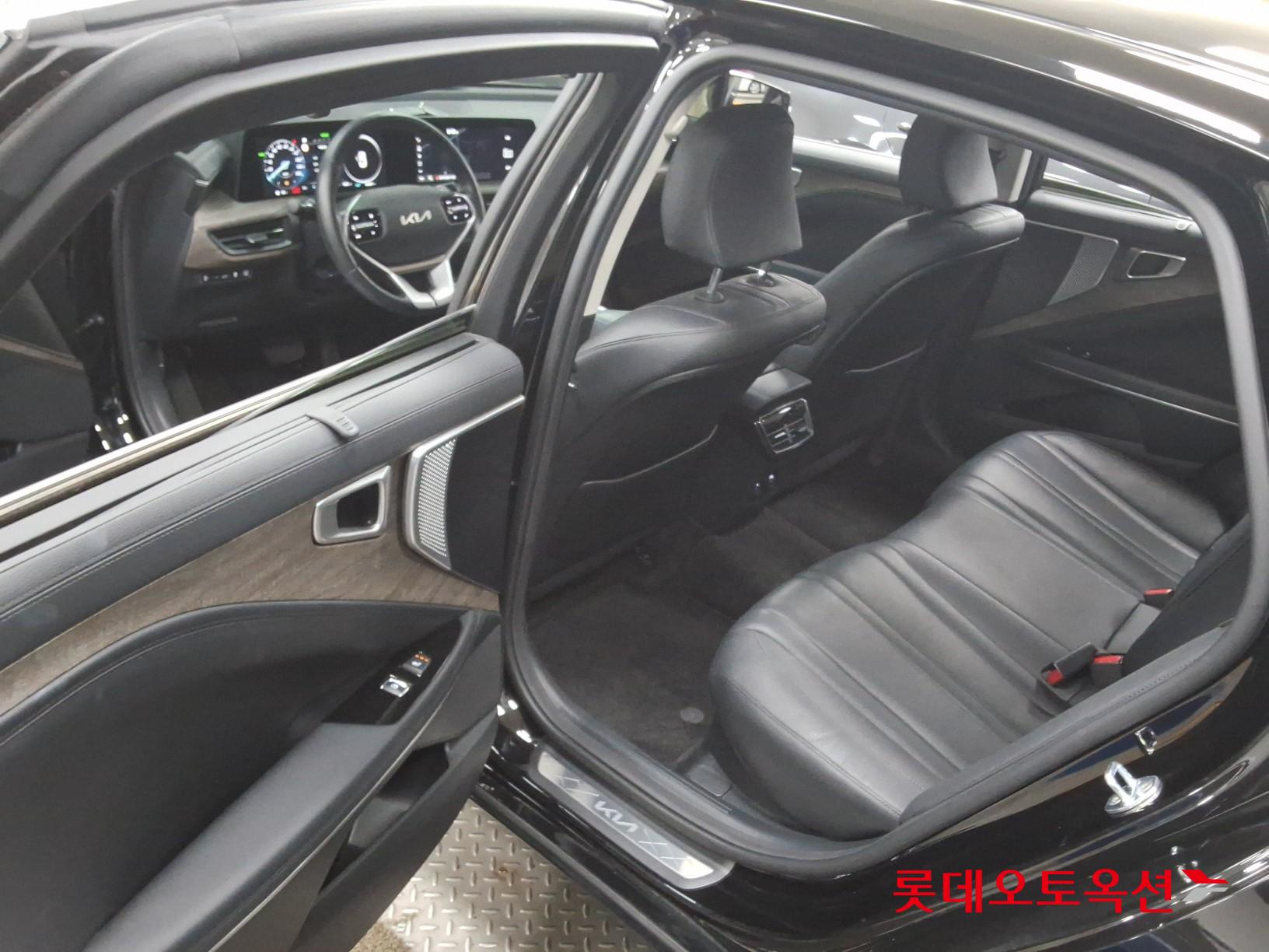 كيا K8 2022 - صورة 37