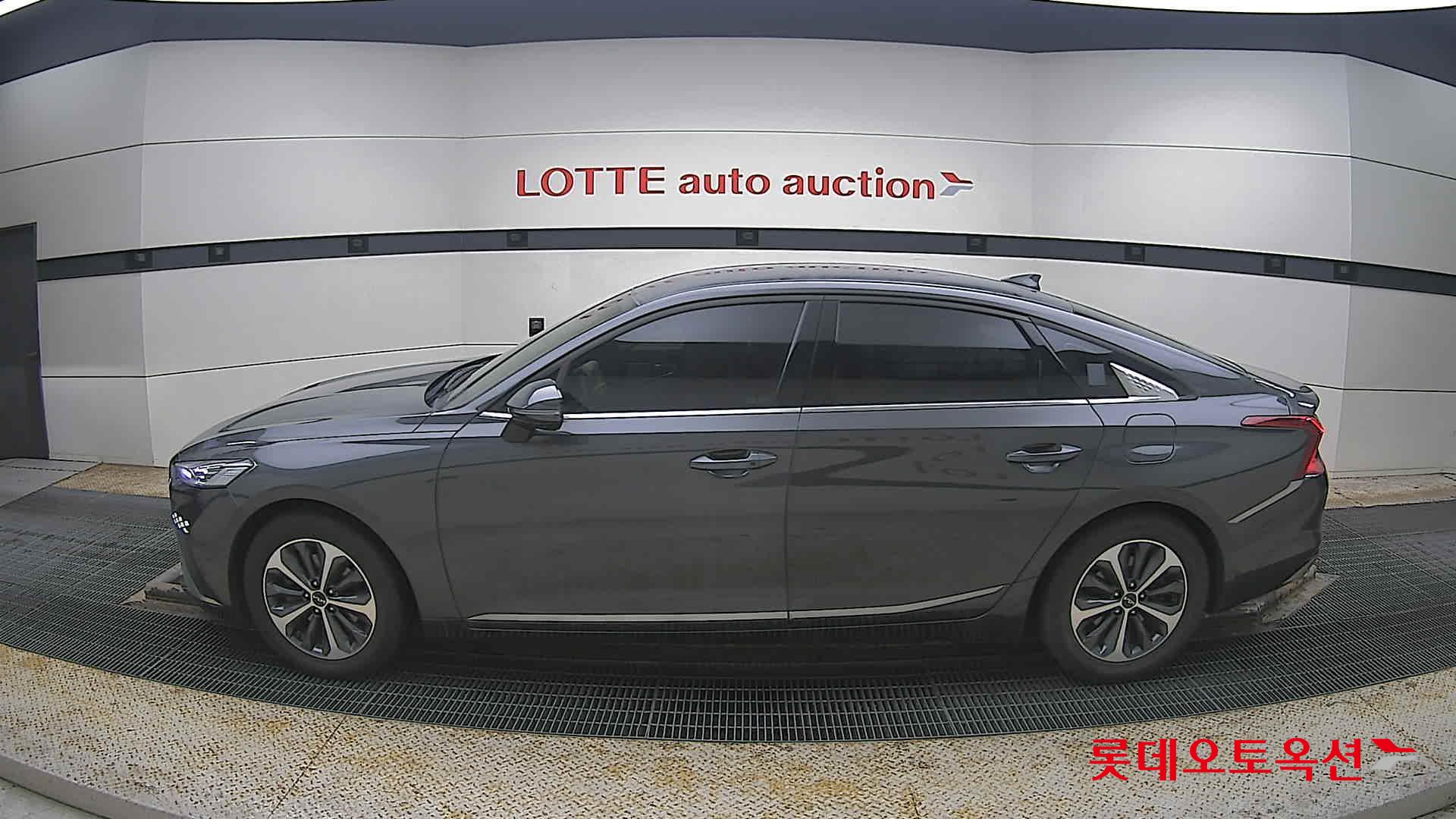 Kia K8 2022 - Image 13