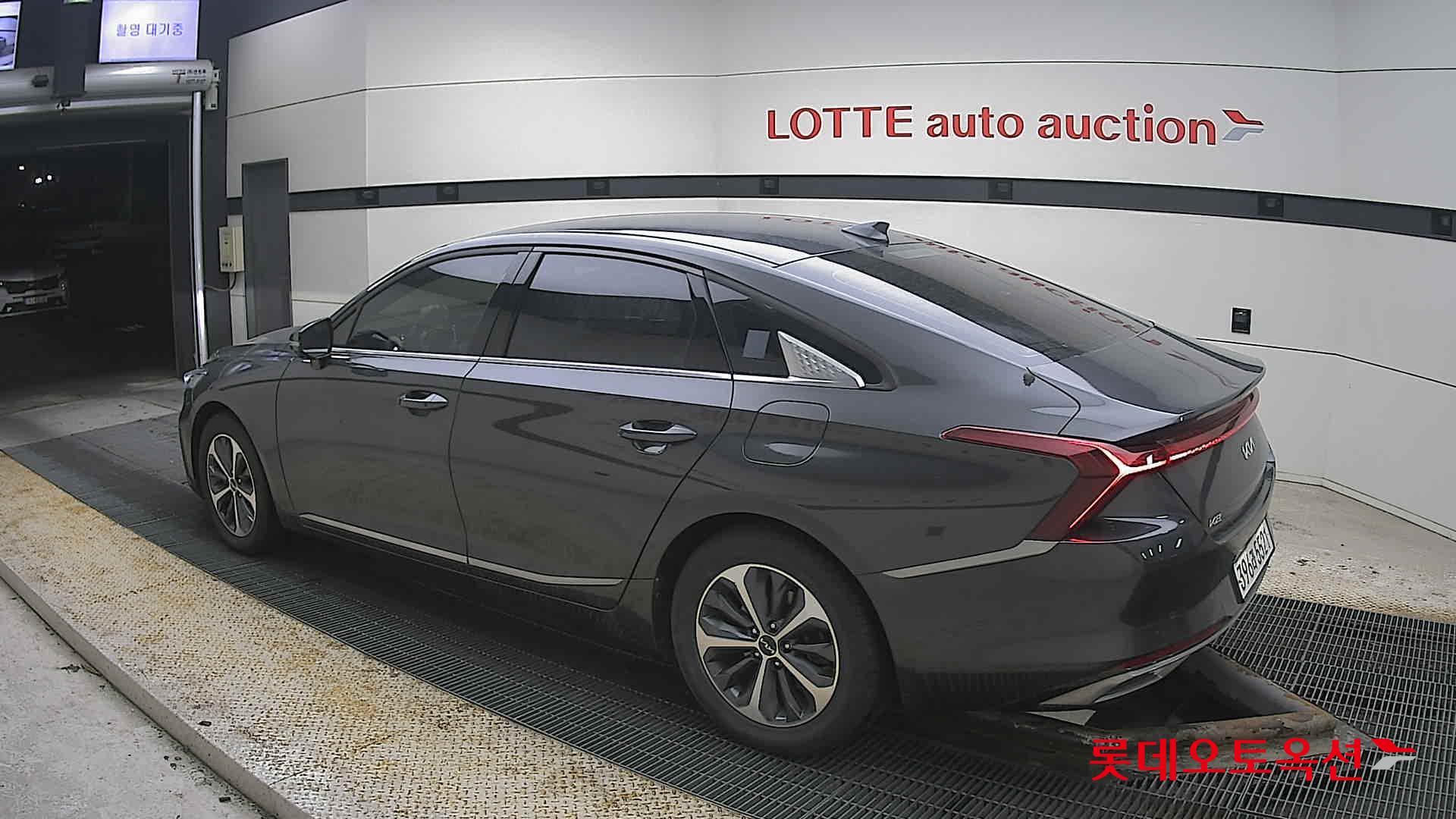 Kia K8 2022 - Image 15