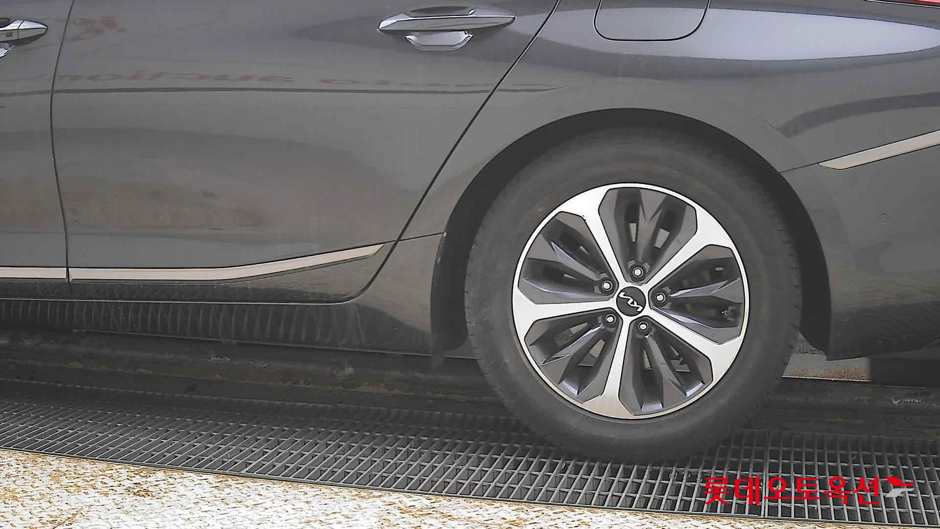 Kia K8 2022 - Image 26