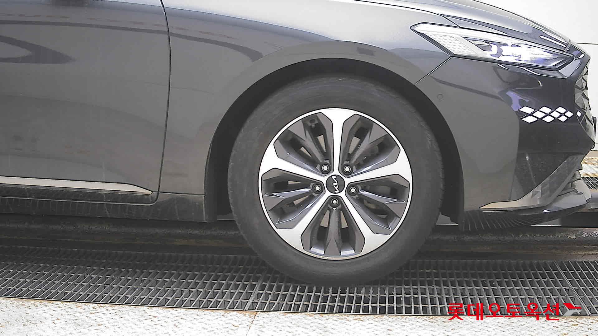 Kia K8 2022 - Image 27