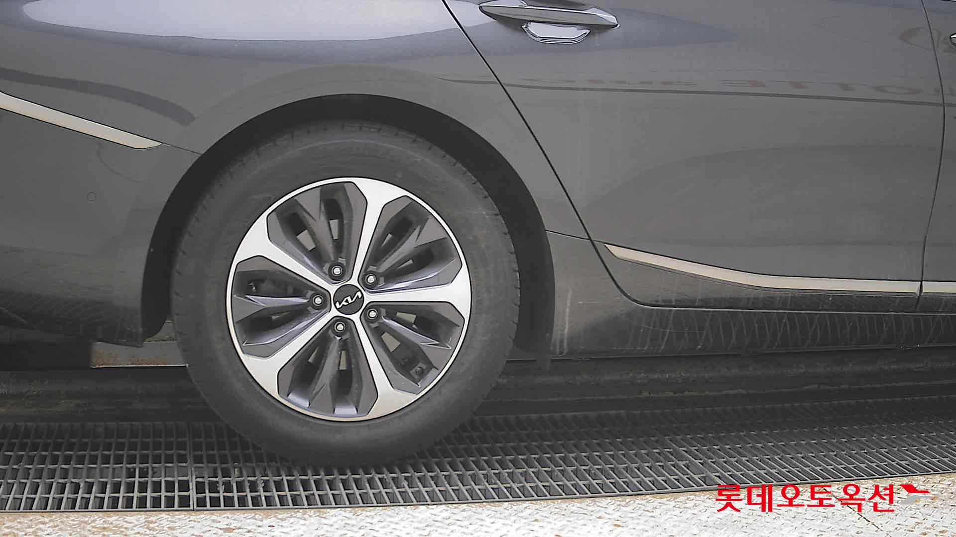 Kia K8 2022 - Image 28