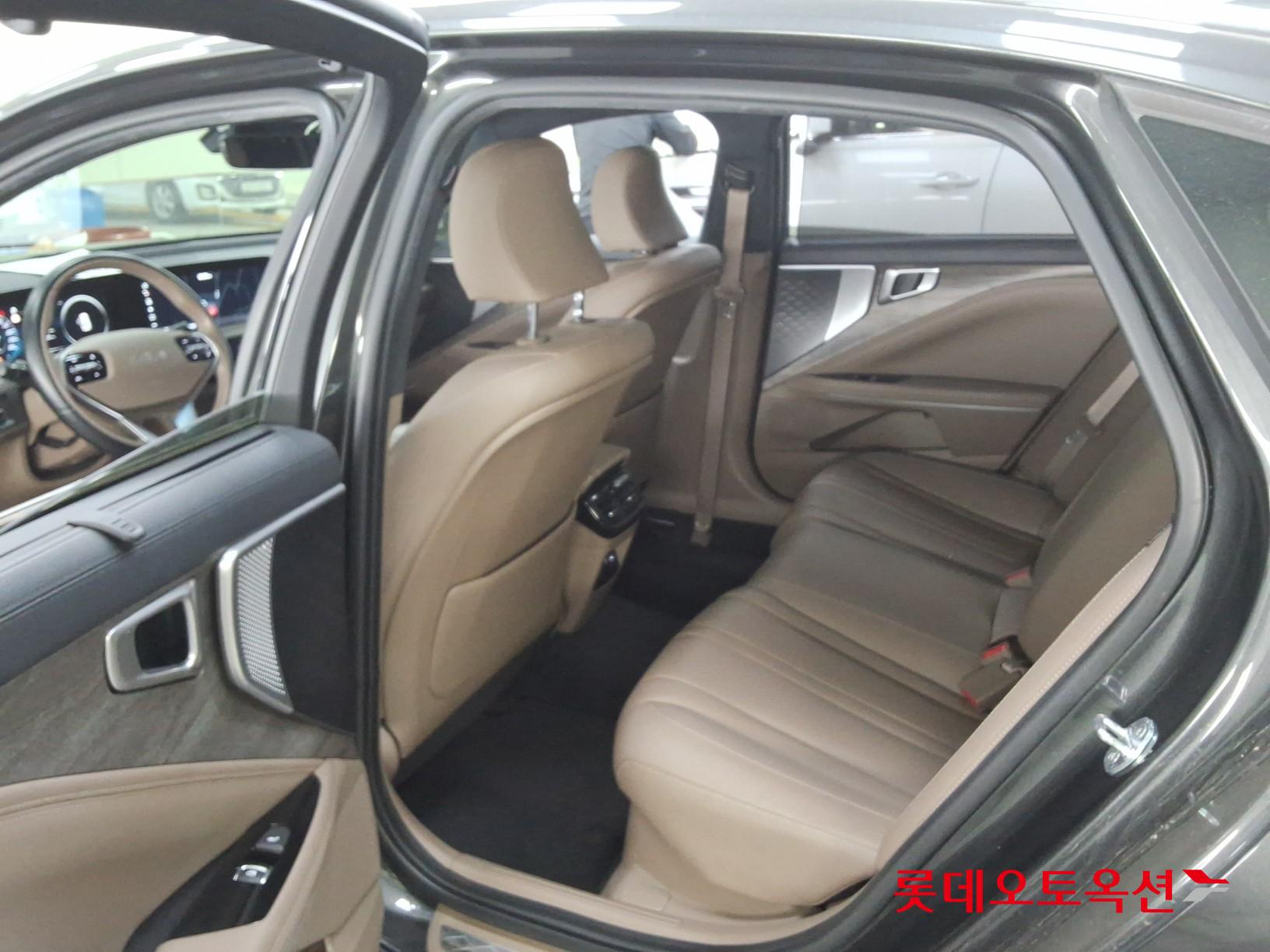 Kia K8 2022 - Image 36