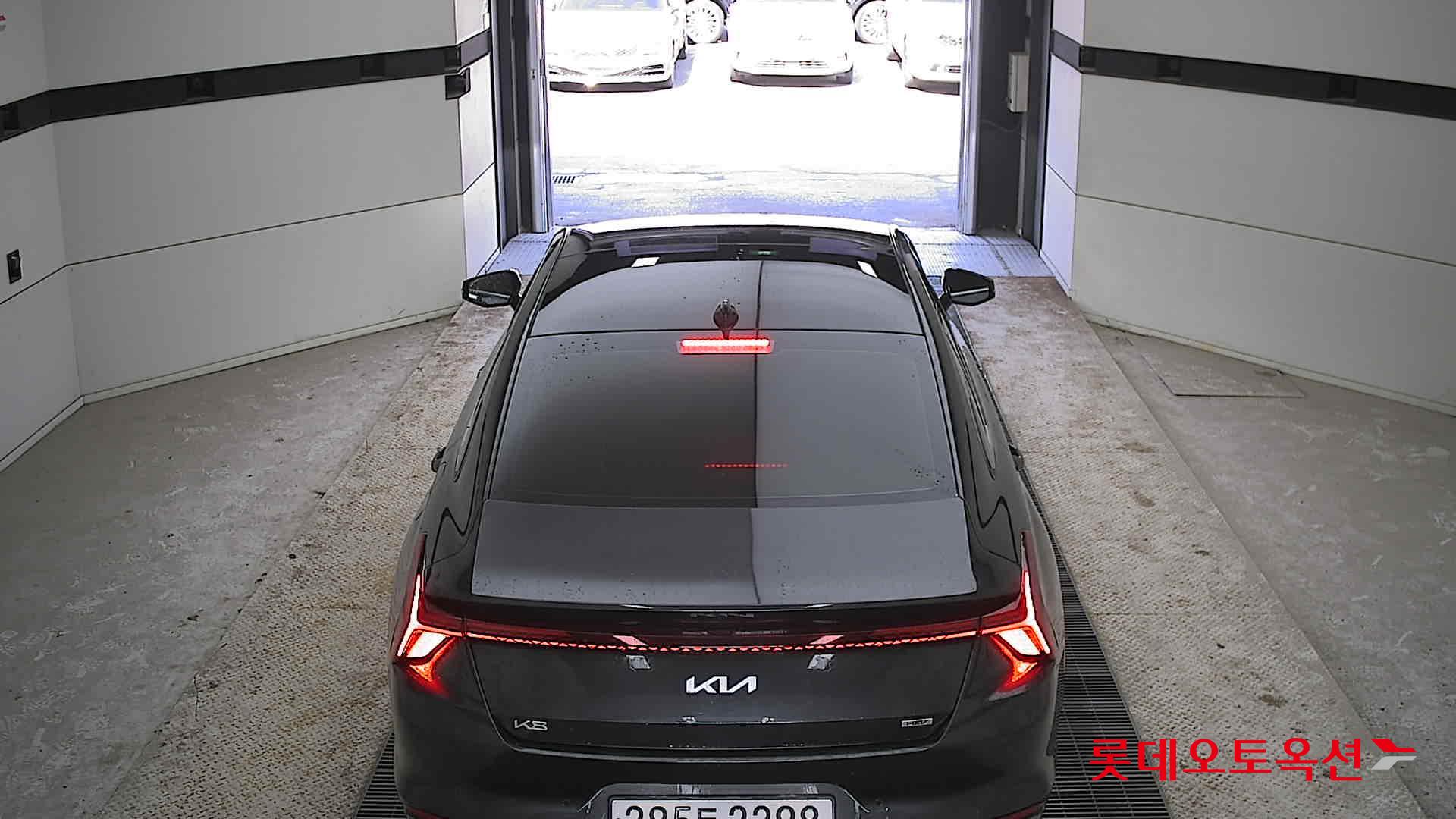 كيا K8 2022 - صورة 17