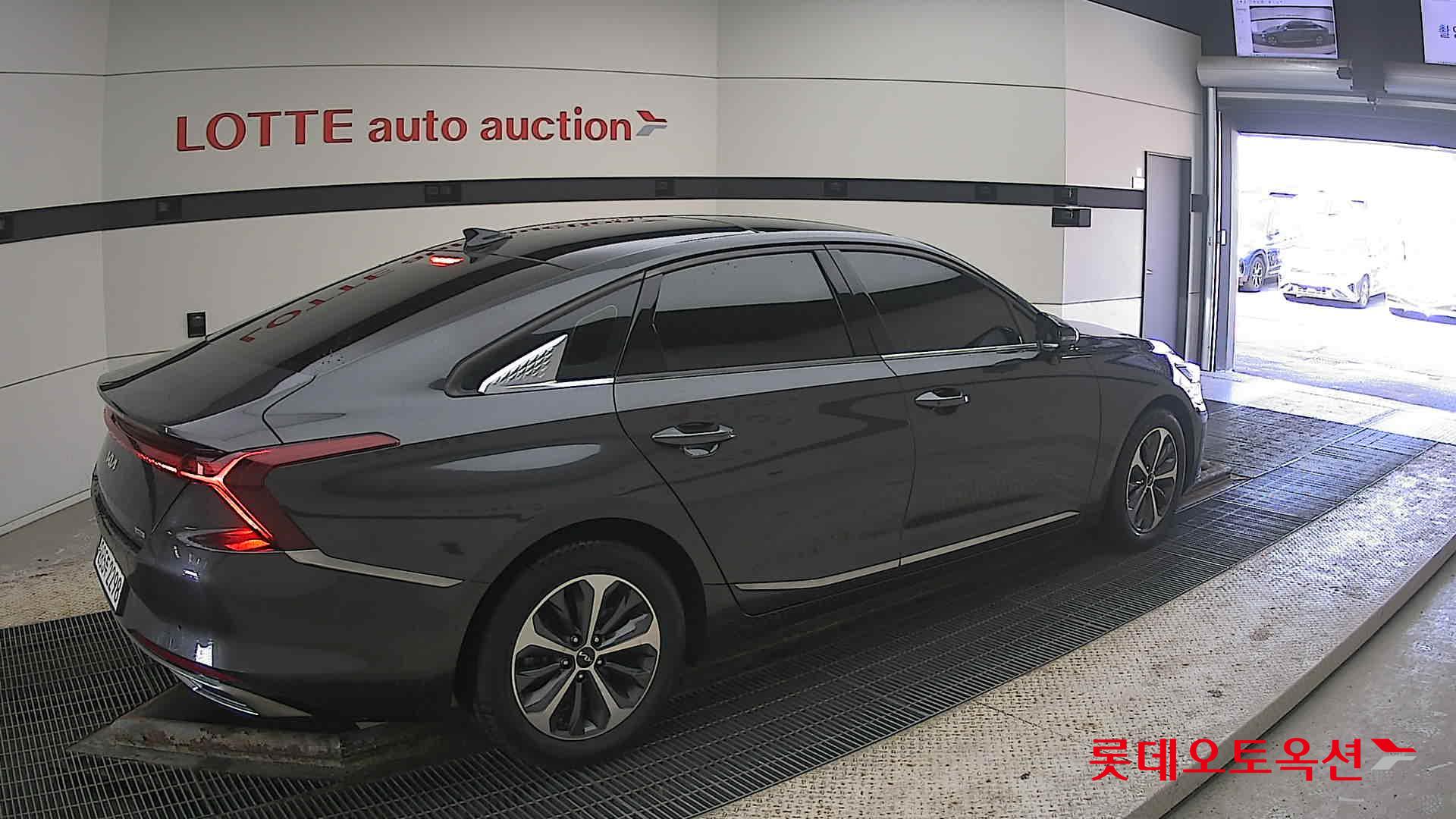 كيا K8 2022 - صورة 19