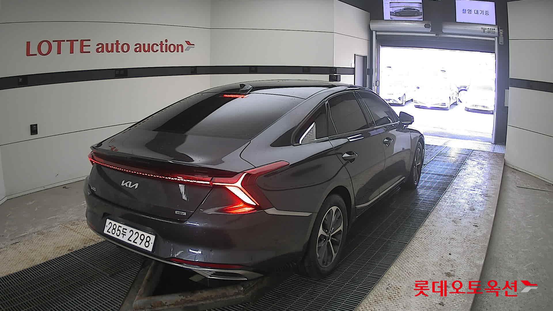 كيا K8 2022 - صورة 18