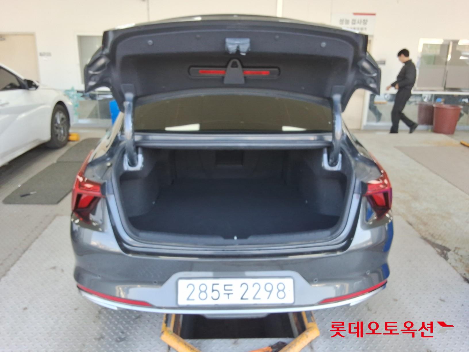 كيا K8 2022 - صورة 9