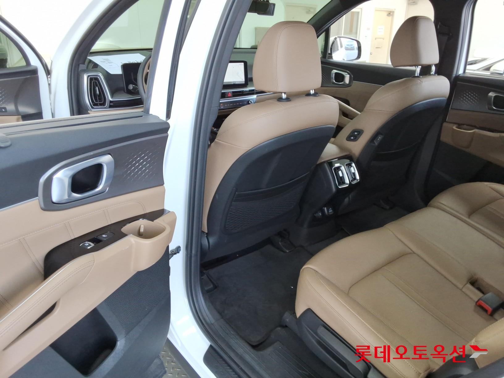 Kia Sorento 2024 - Image 38