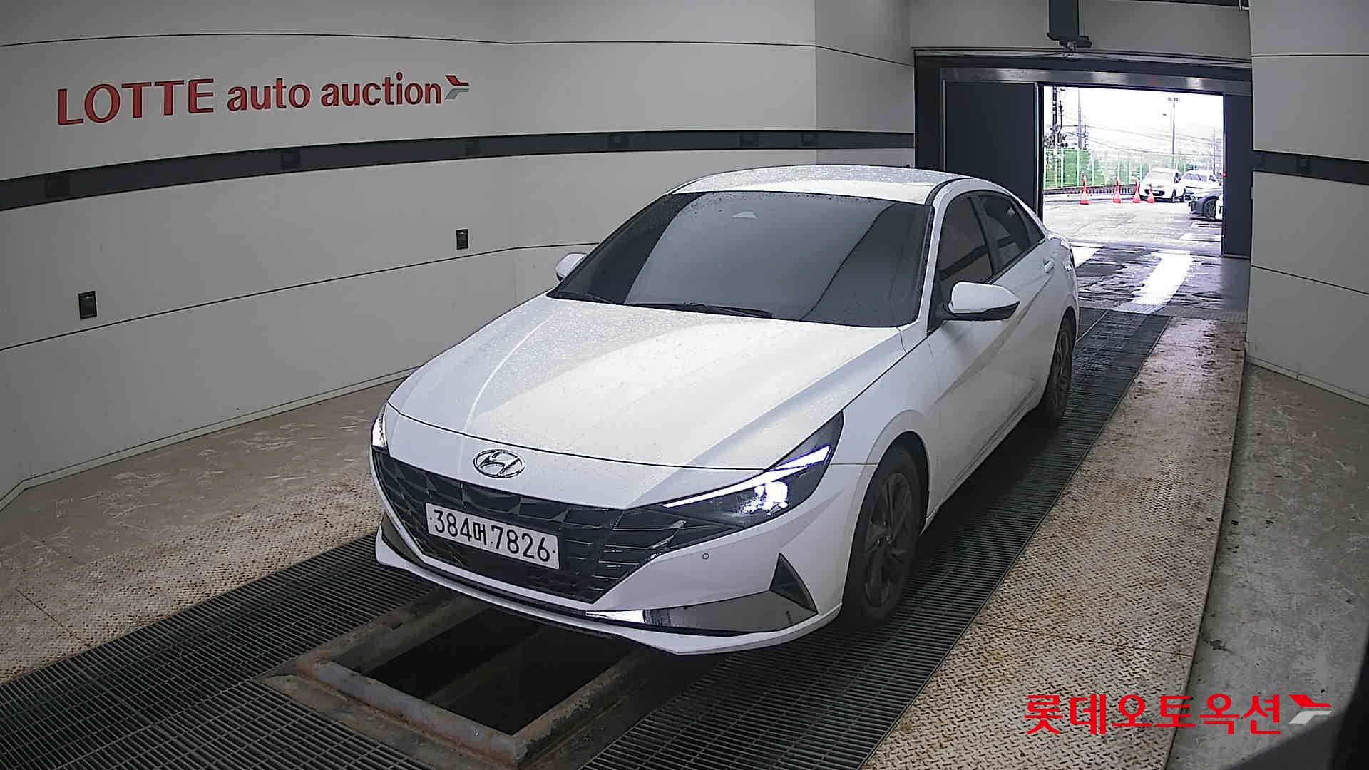 Hyundai Avante 2022 Polar White из Кореи
