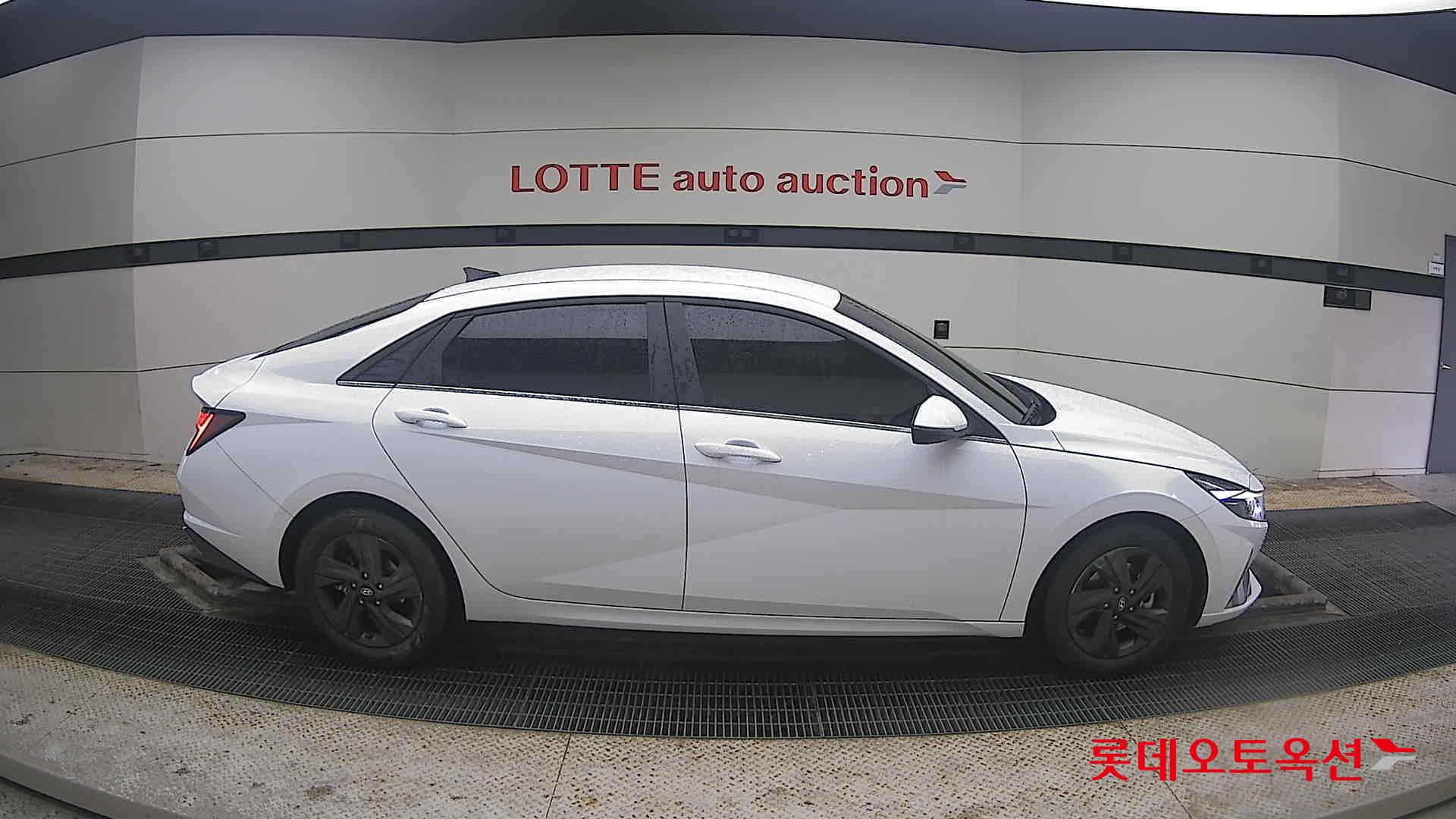 Hyundai Avante 2022 Polar White из Кореи, фото 3