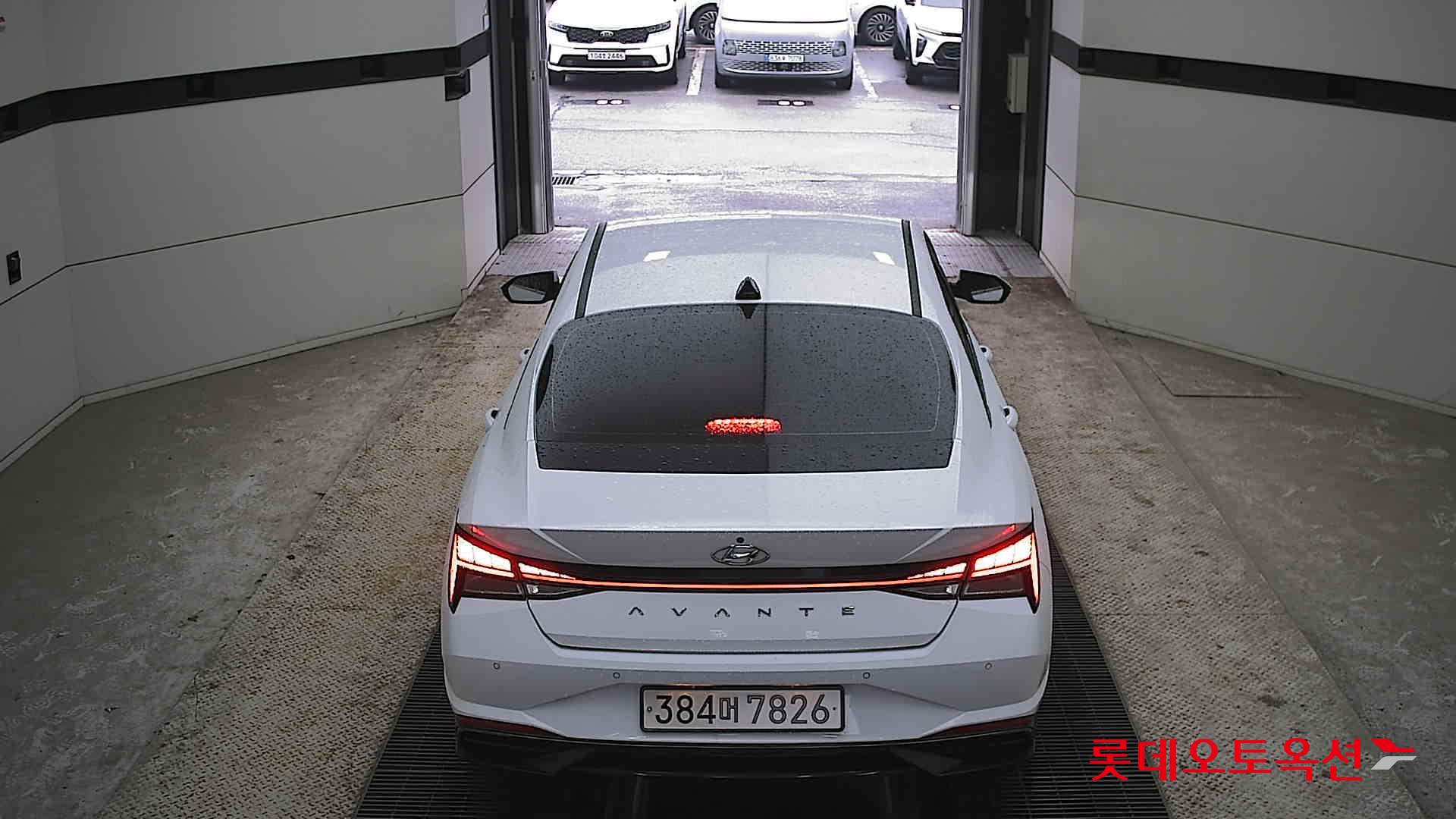 Hyundai Avante 2022 Polar White из Кореи, фото 5