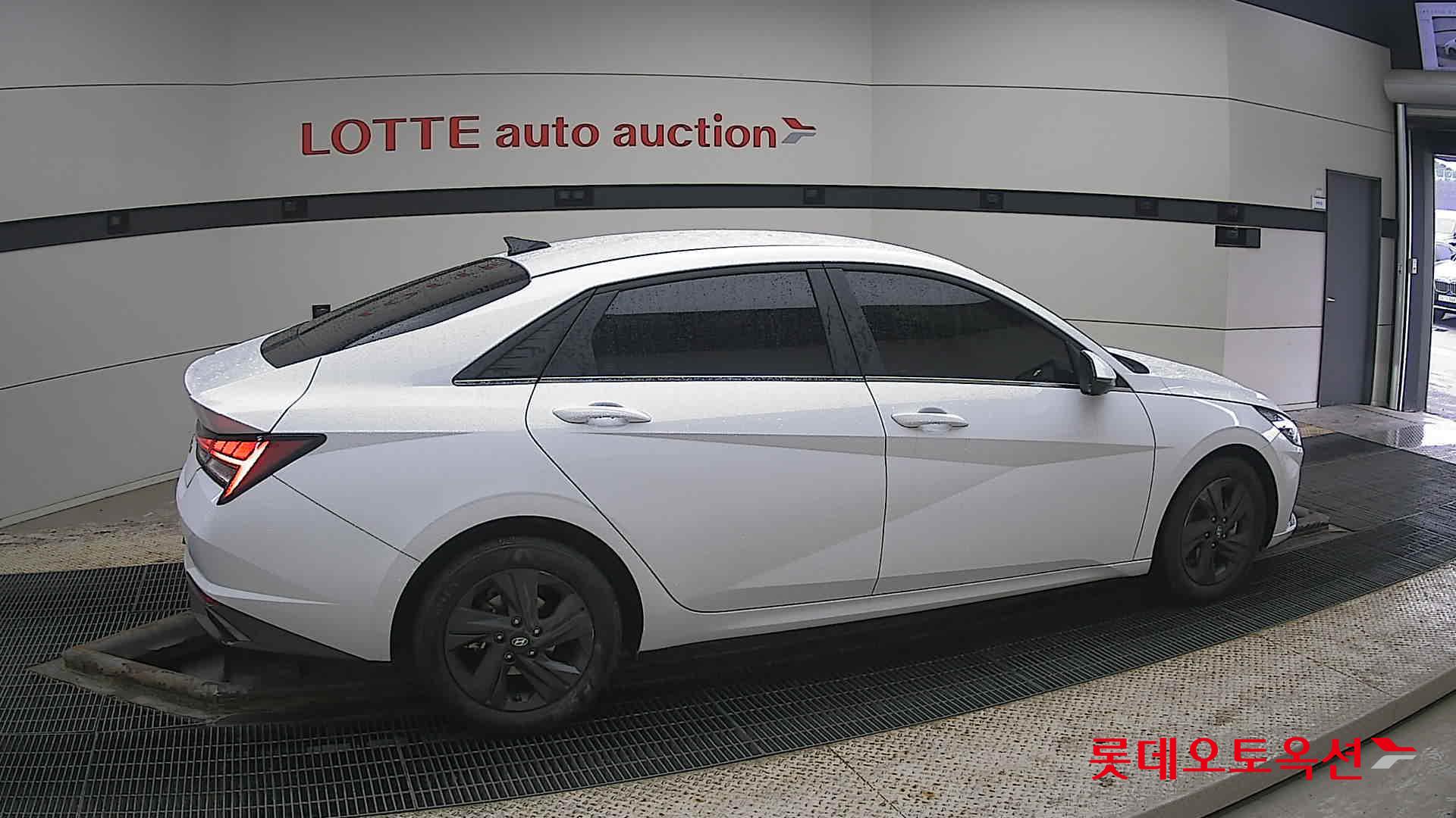 Hyundai Avante id 3809910 из Кореи 18