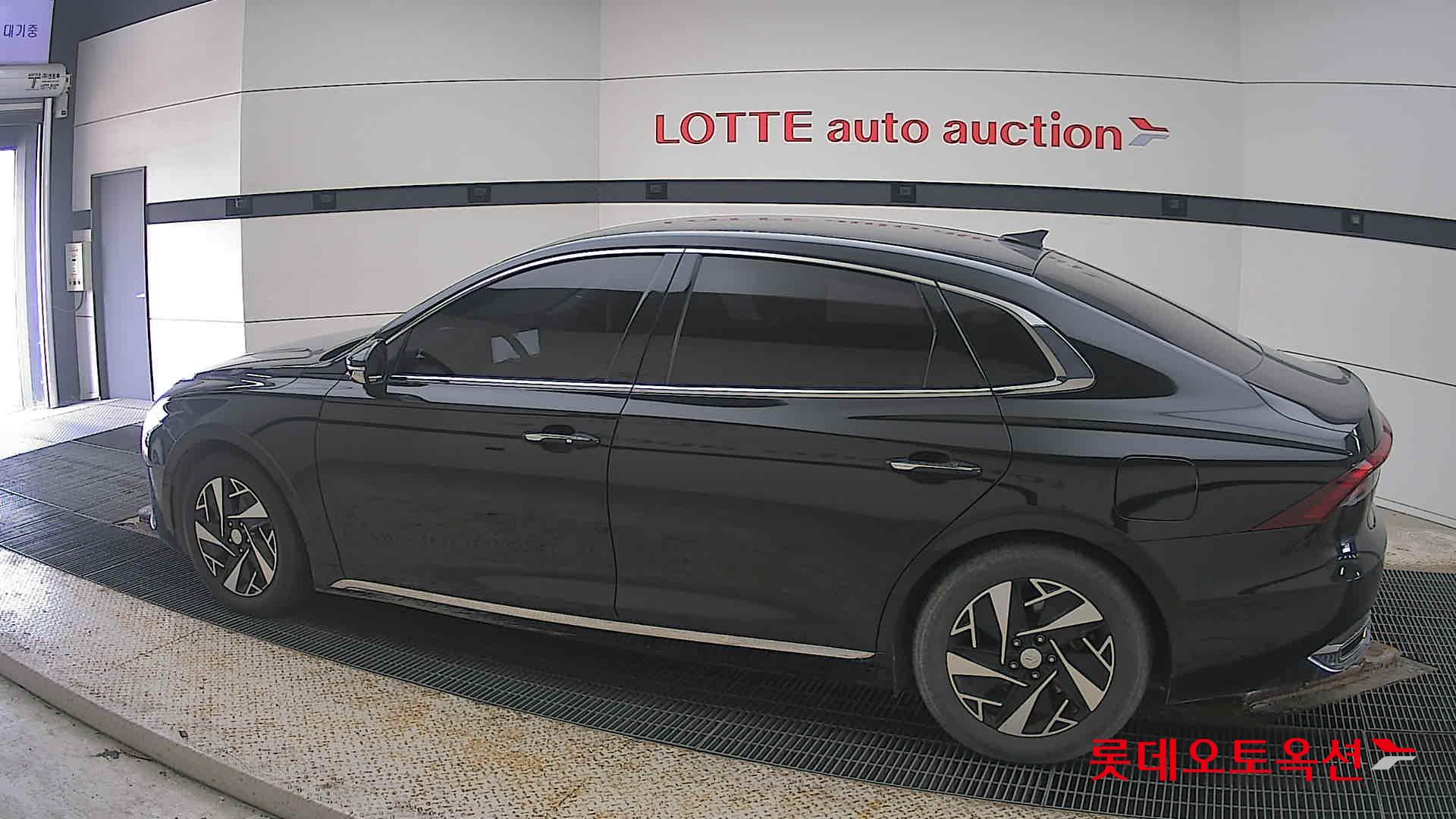 Hyundai Grandeur Hybrid id 3840205 из Кореи 11