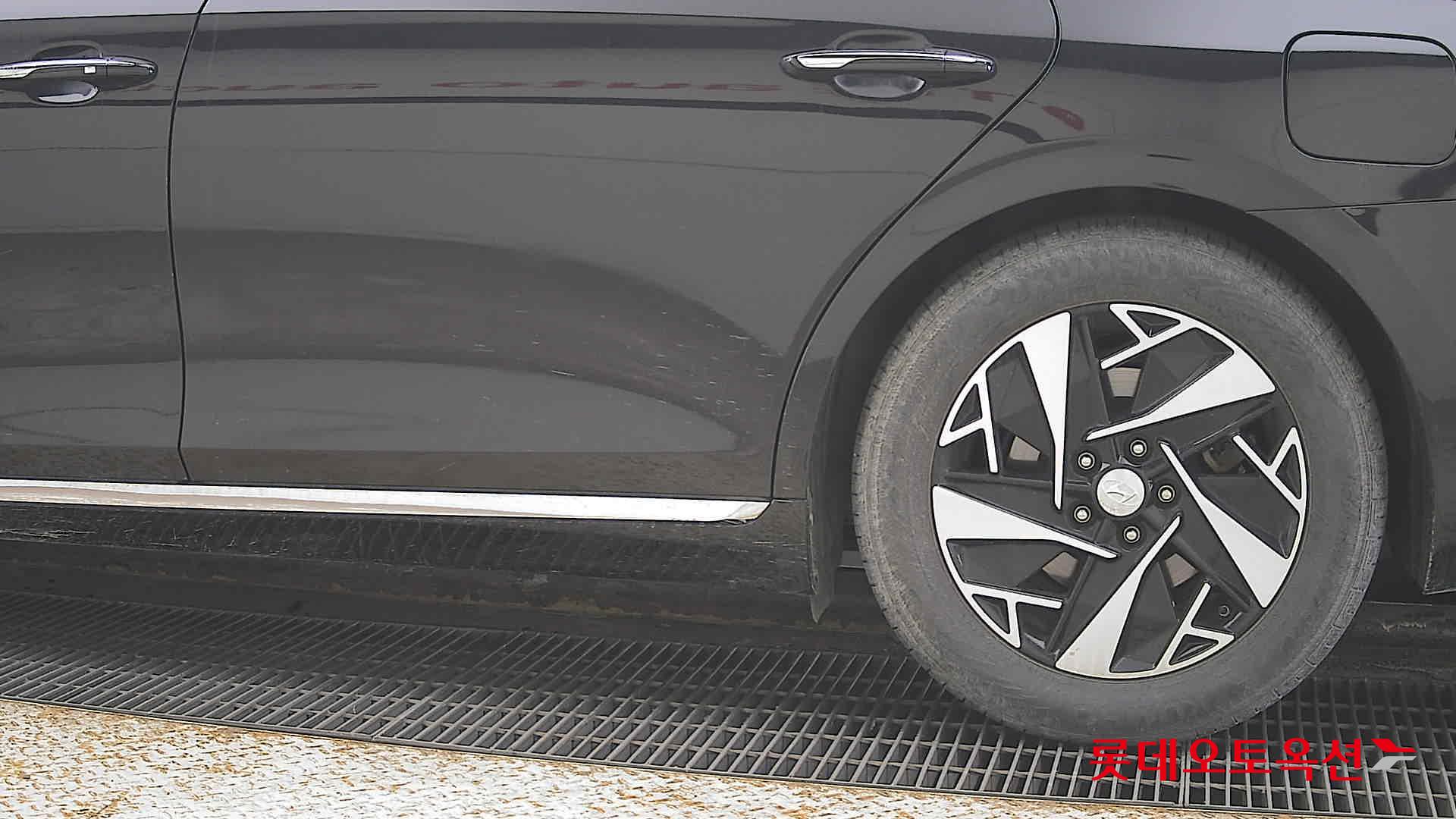 Hyundai Grandeur Hybrid id 3840205 из Кореи 22