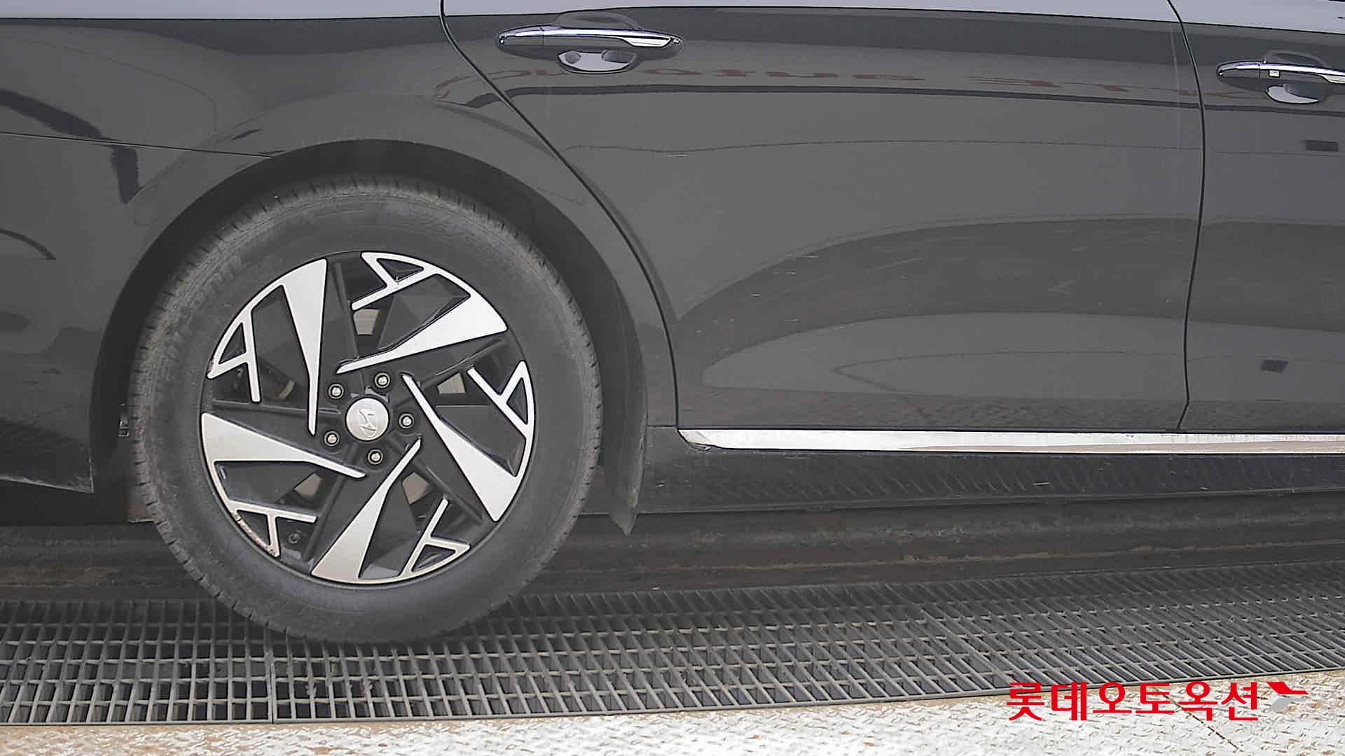 Hyundai Grandeur Hybrid id 3840205 из Кореи 24