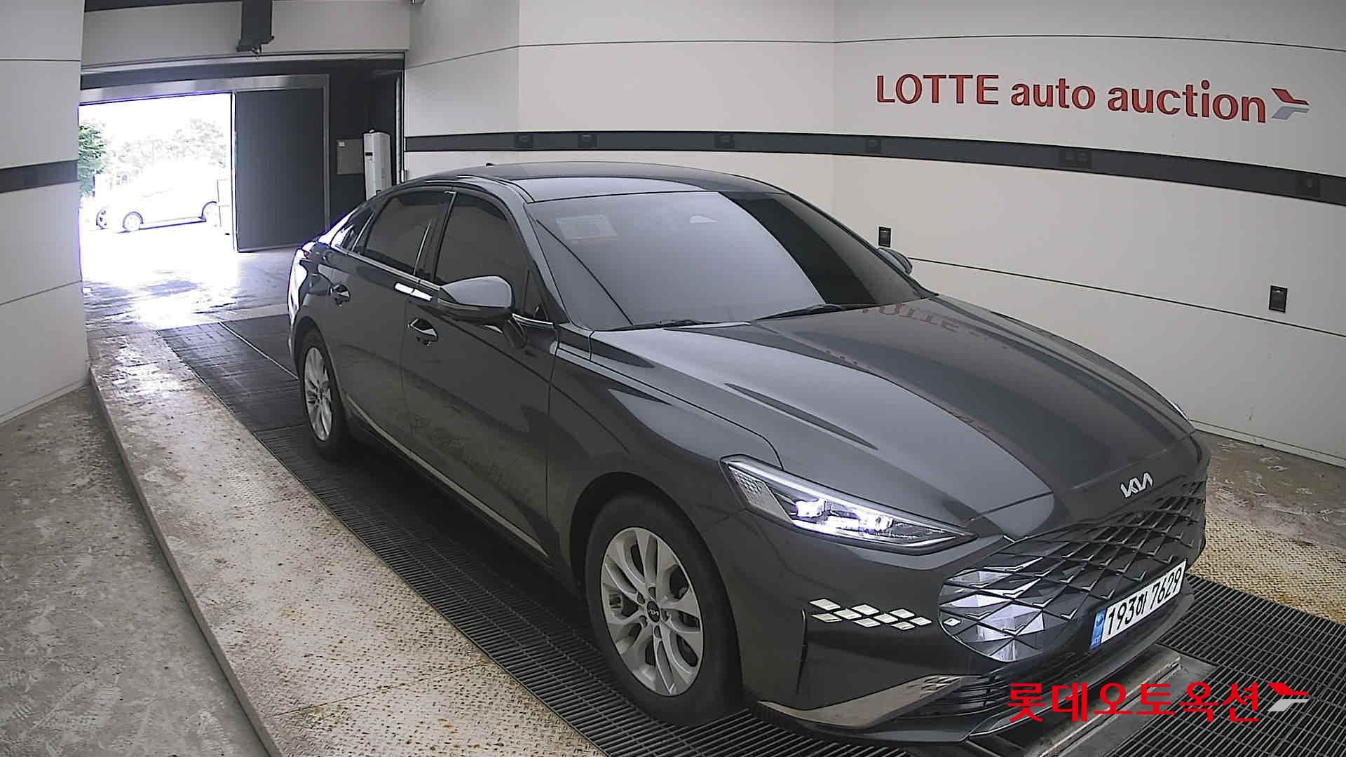 2022 - kia k8
