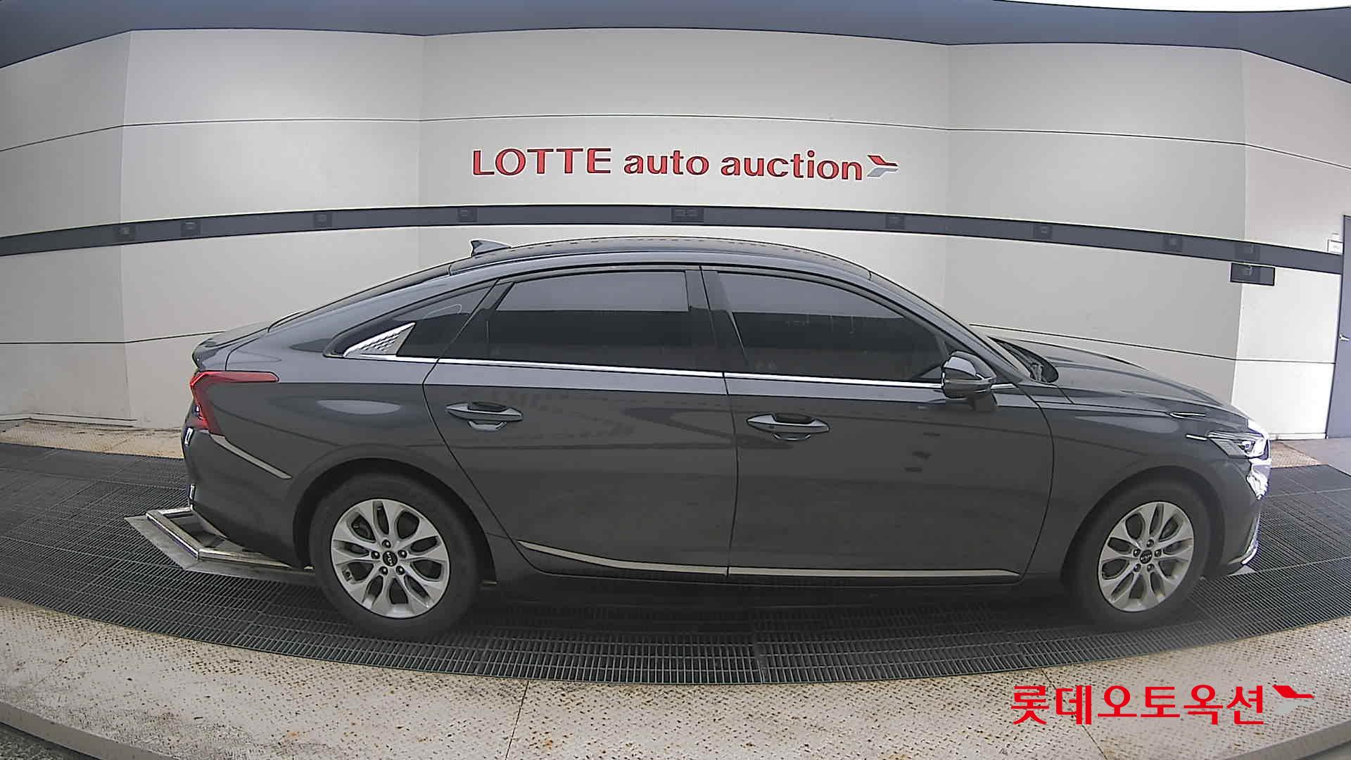 2022 - kia k8