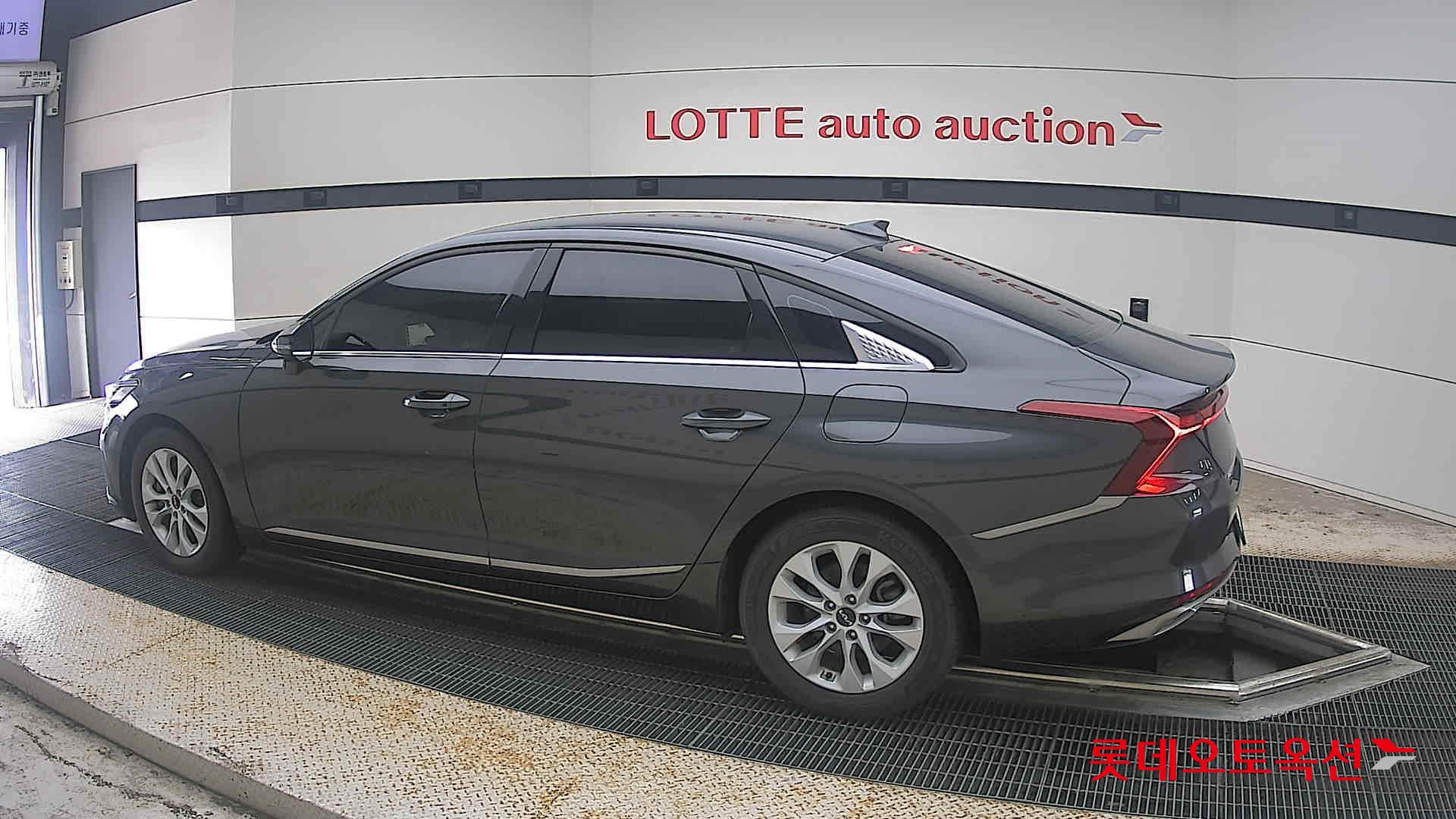 2022 - kia k8
