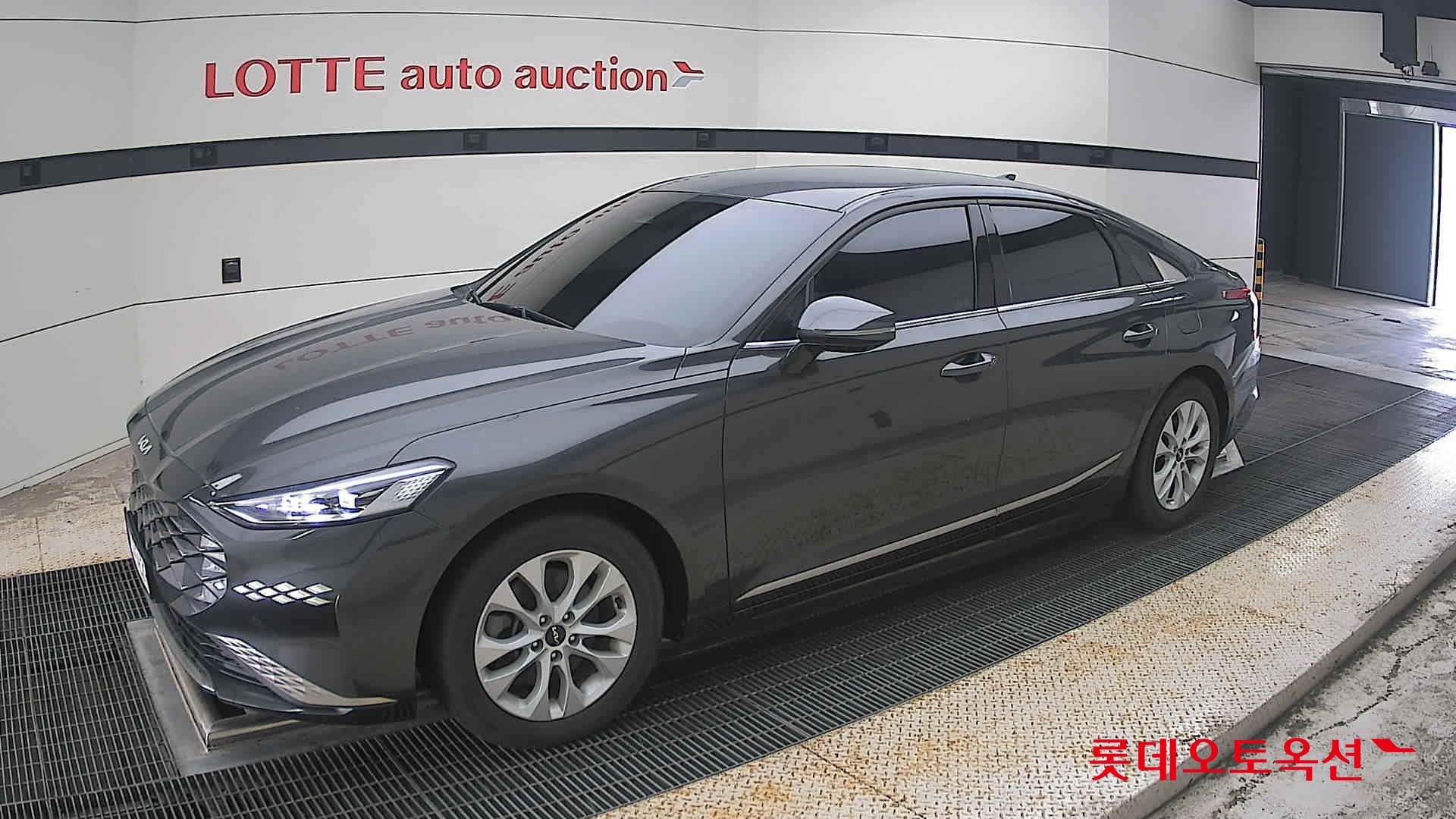 2022 - kia k8