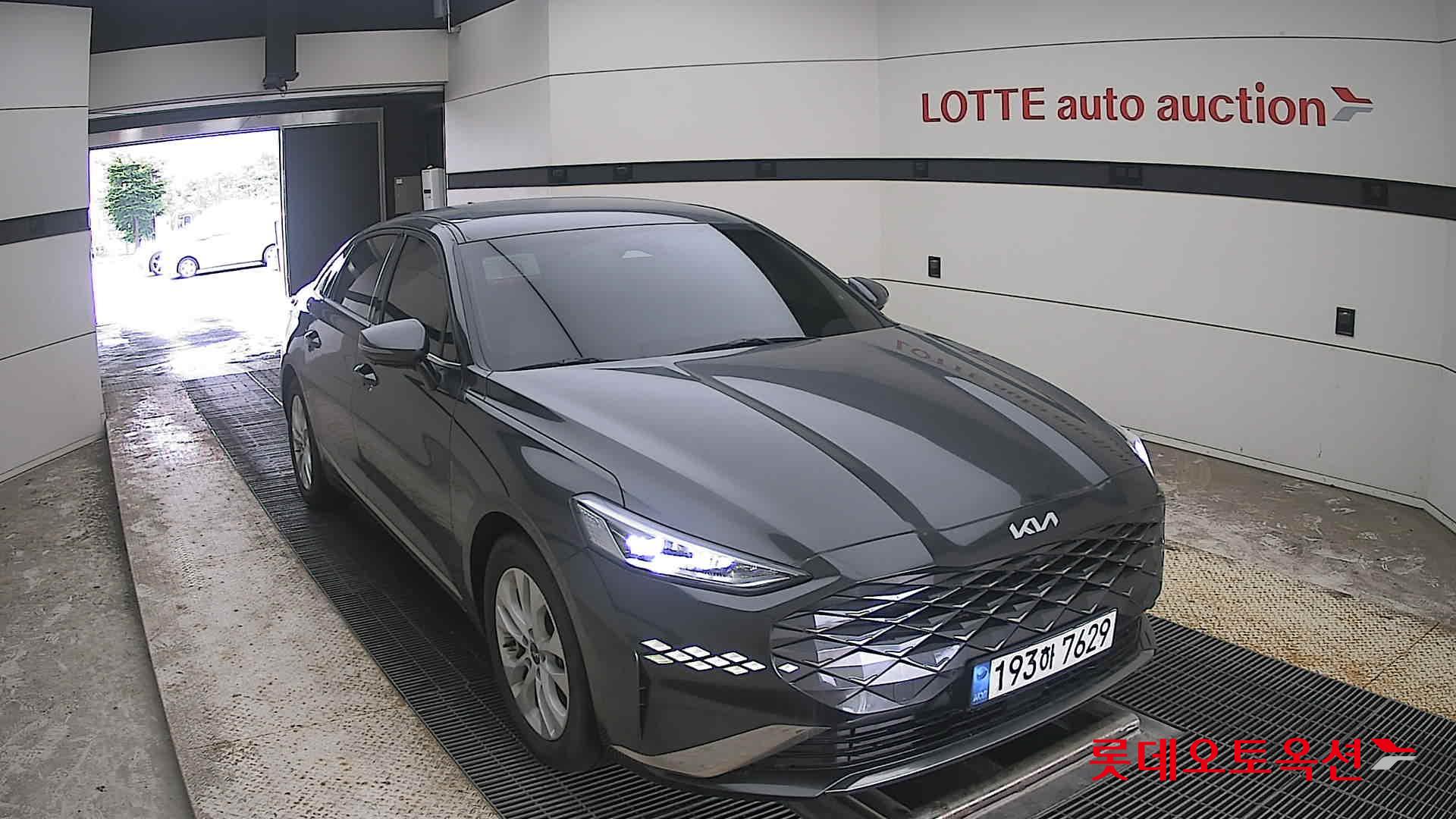2022 - kia k8