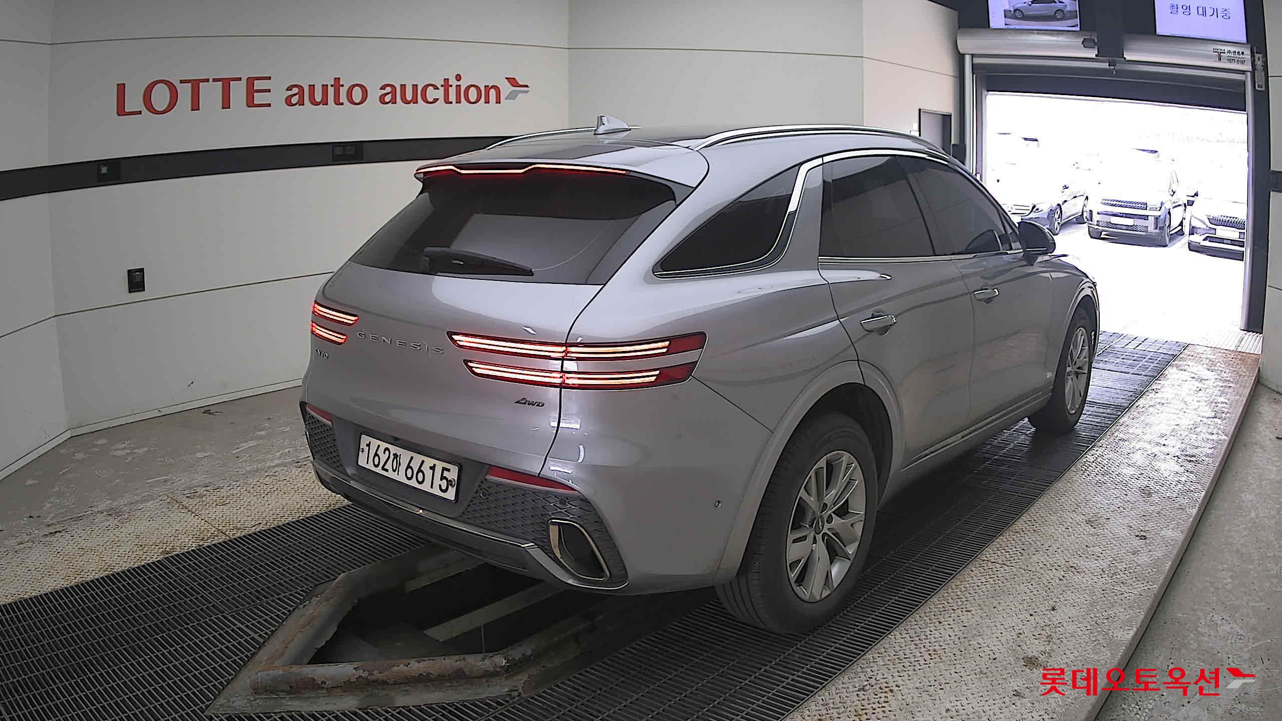 جينسس جي في 70