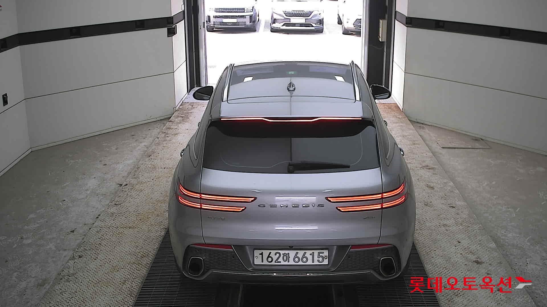 جينسس جي في 70