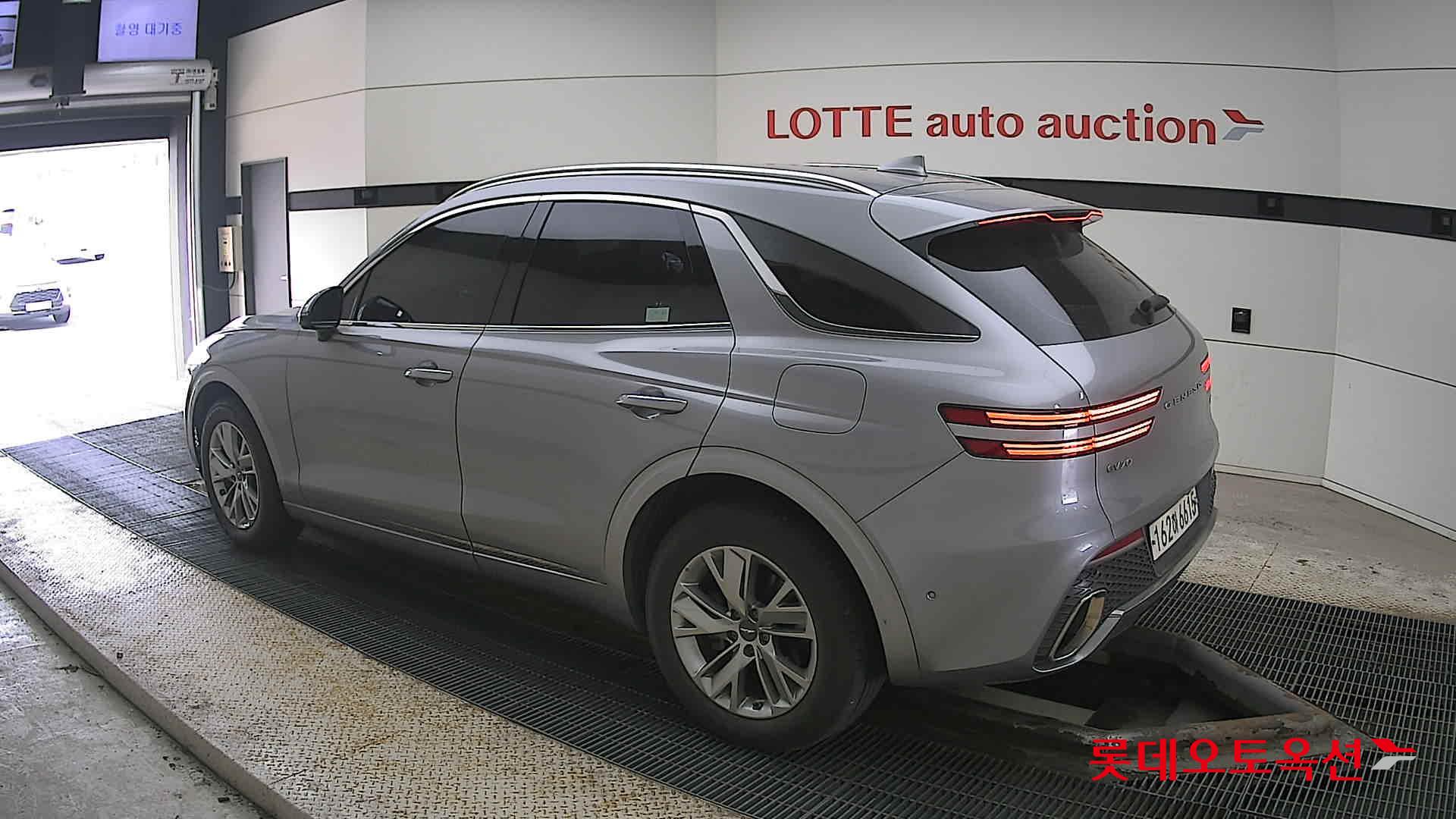 جينسس جي في 70