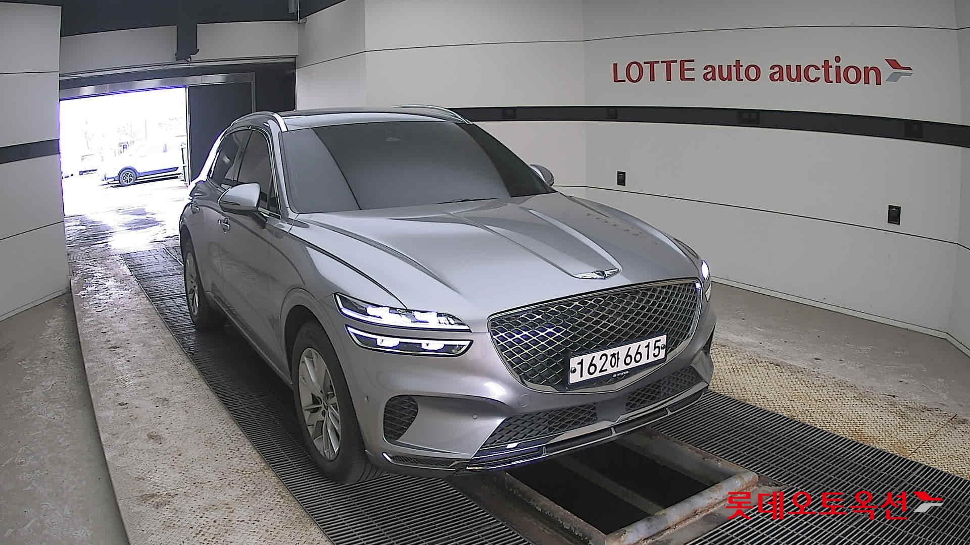 جينسس جي في 70