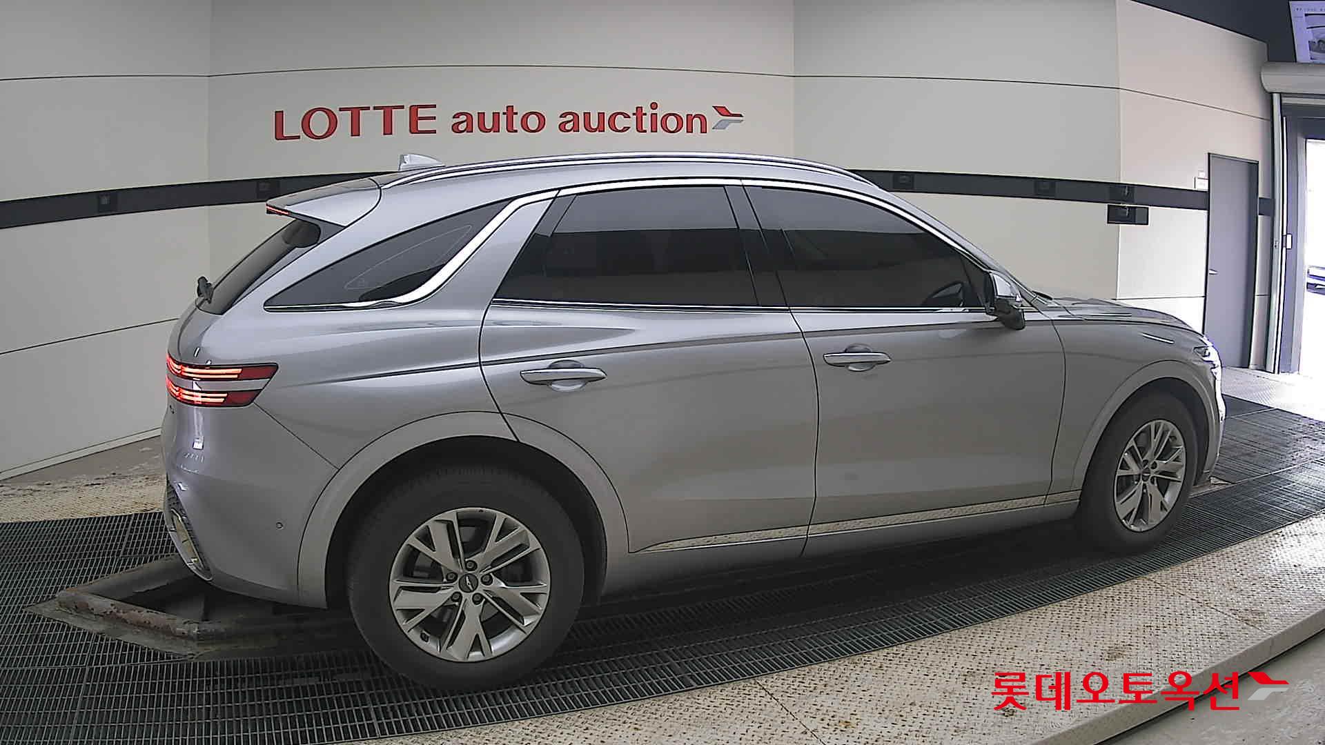 جينسس جي في 70