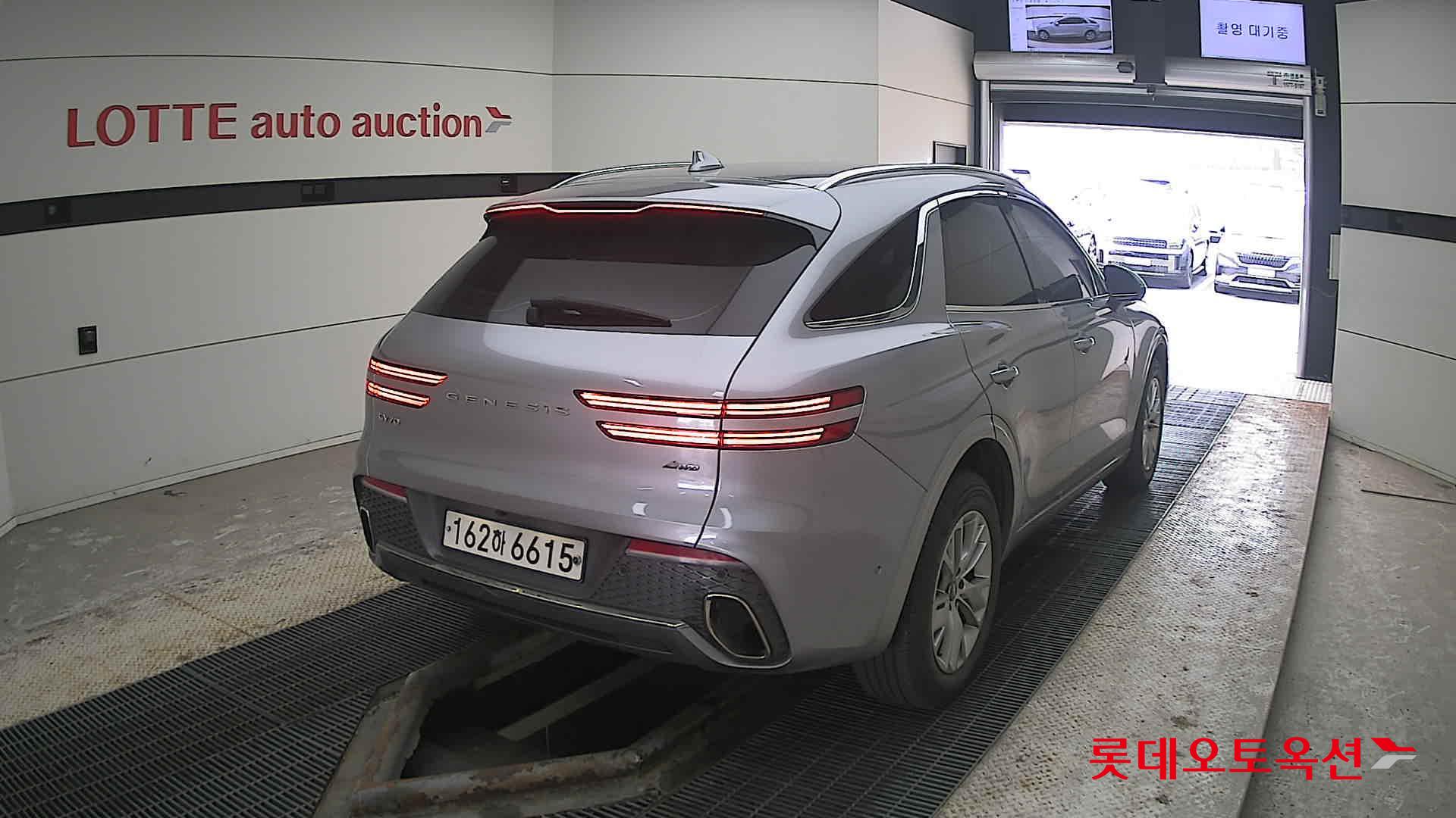 جينسس جي في 70