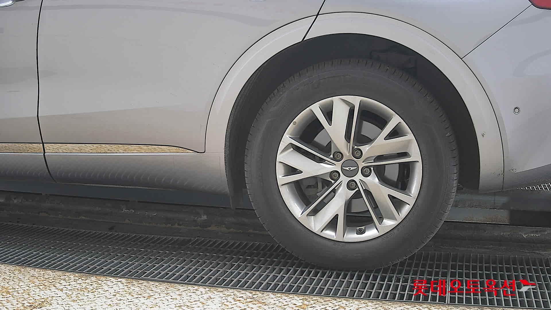 جينسس جي في 70