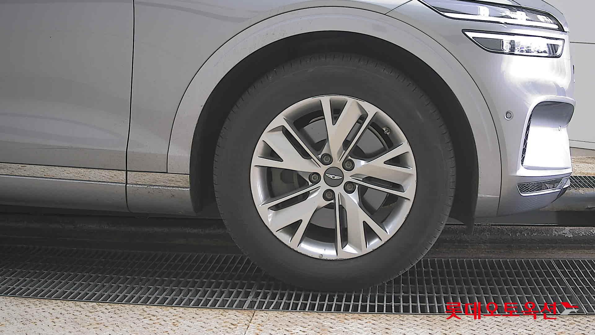 جينسس جي في 70