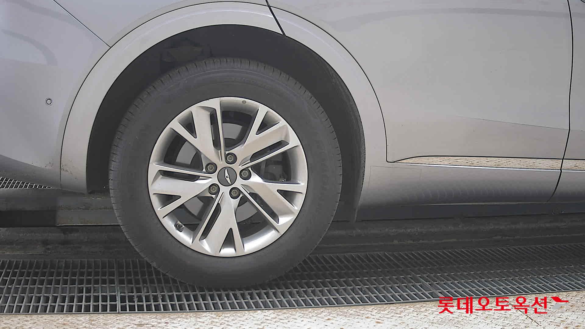 جينسس جي في 70