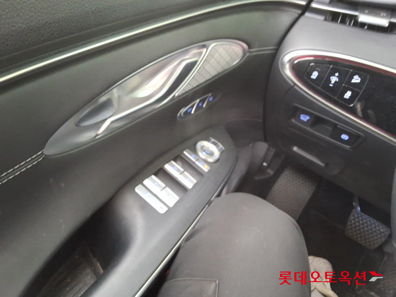 جينسس جي في 70