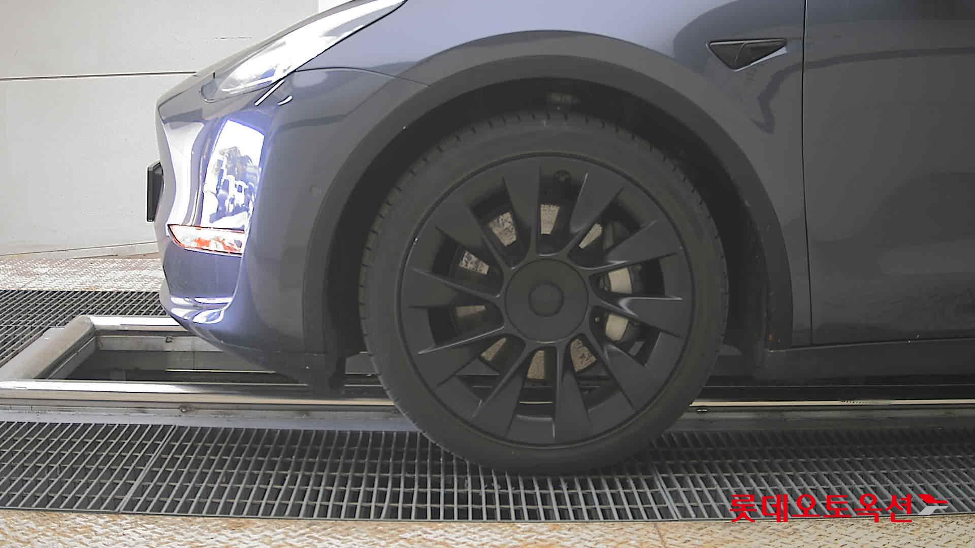 TESLA 모델 Y 롱레인지 2022 - 이미지 25