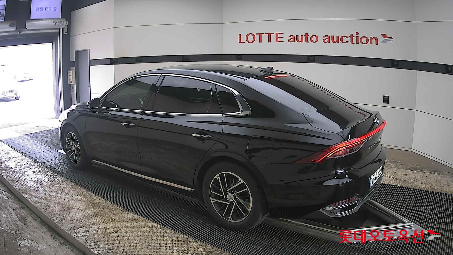 هيونداي أزيرا