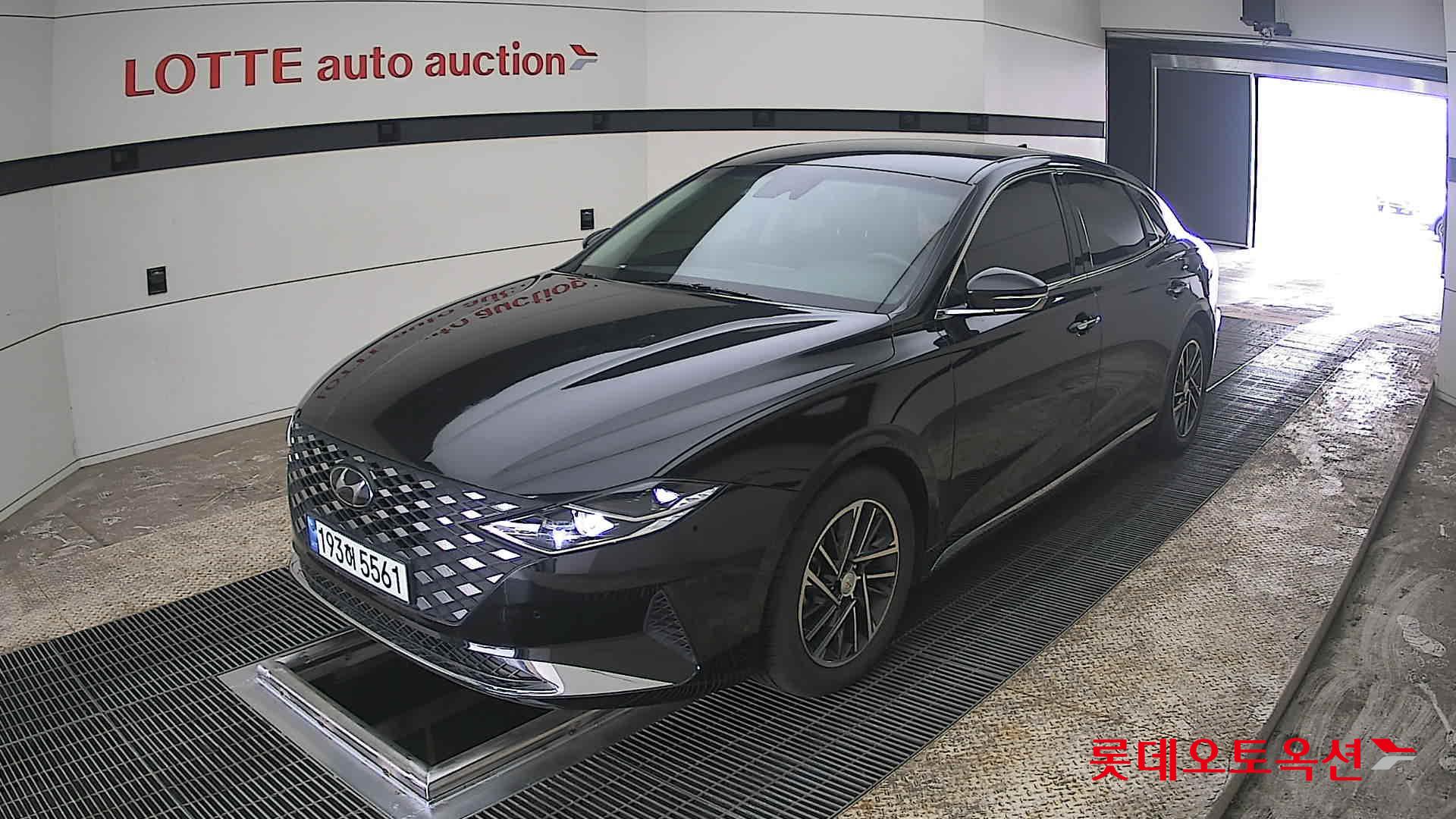 هيونداي أزيرا