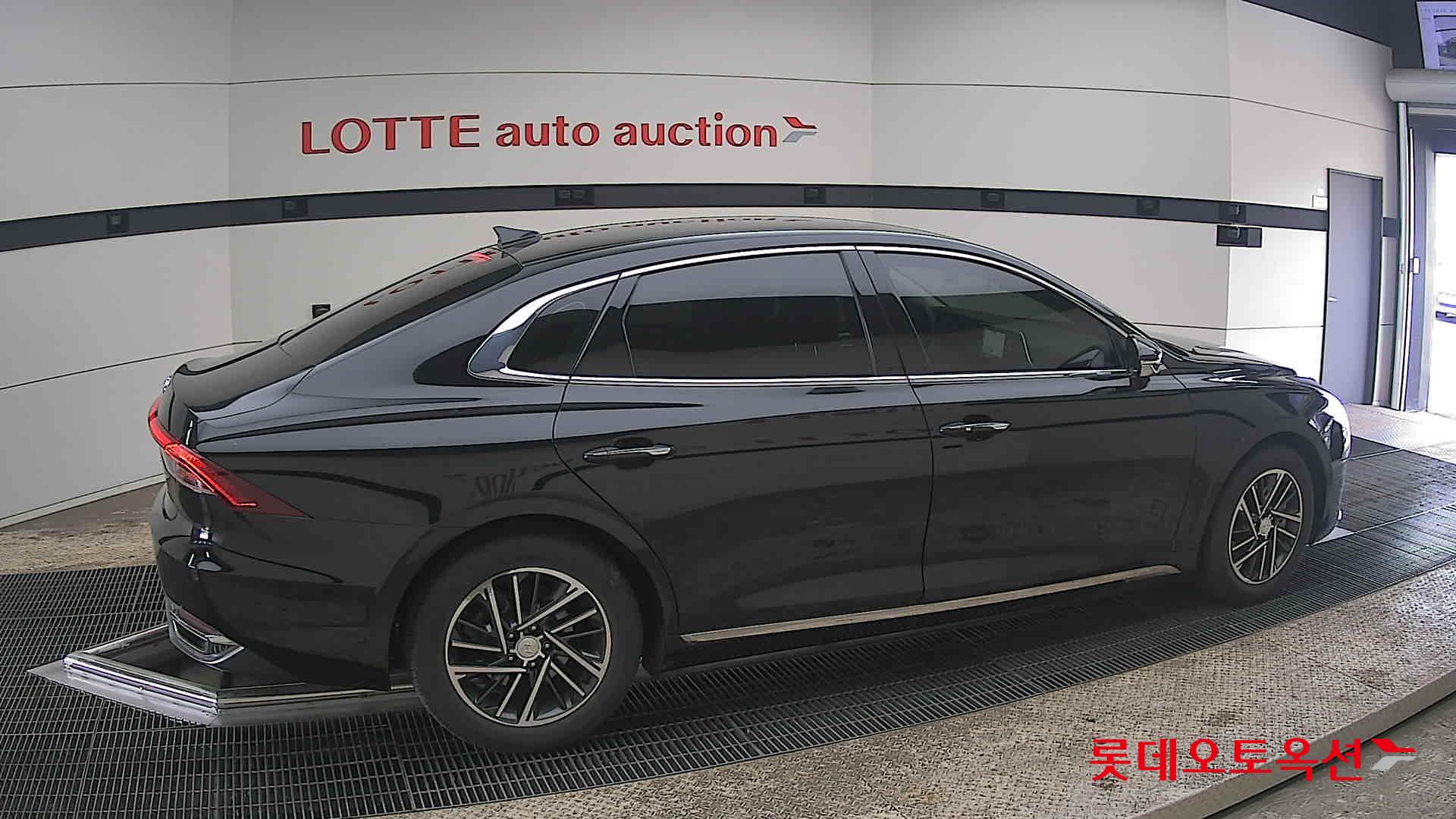 هيونداي أزيرا