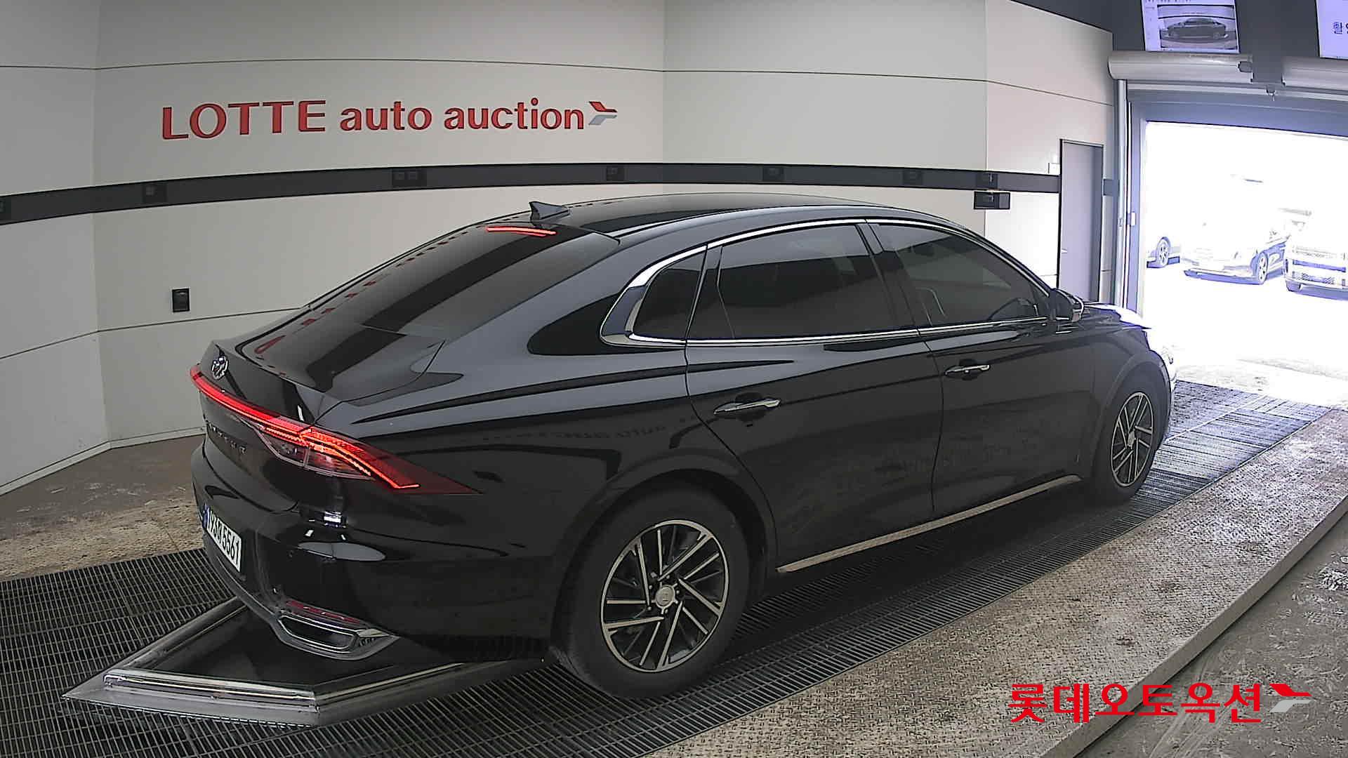 هيونداي أزيرا