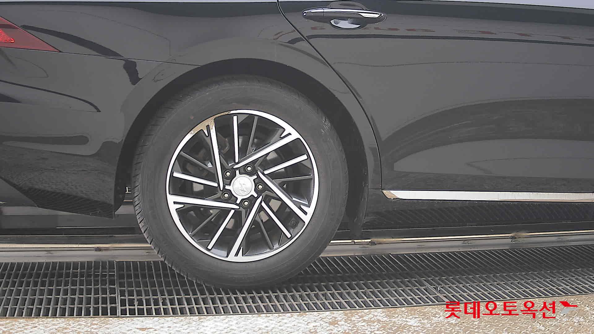 هيونداي أزيرا