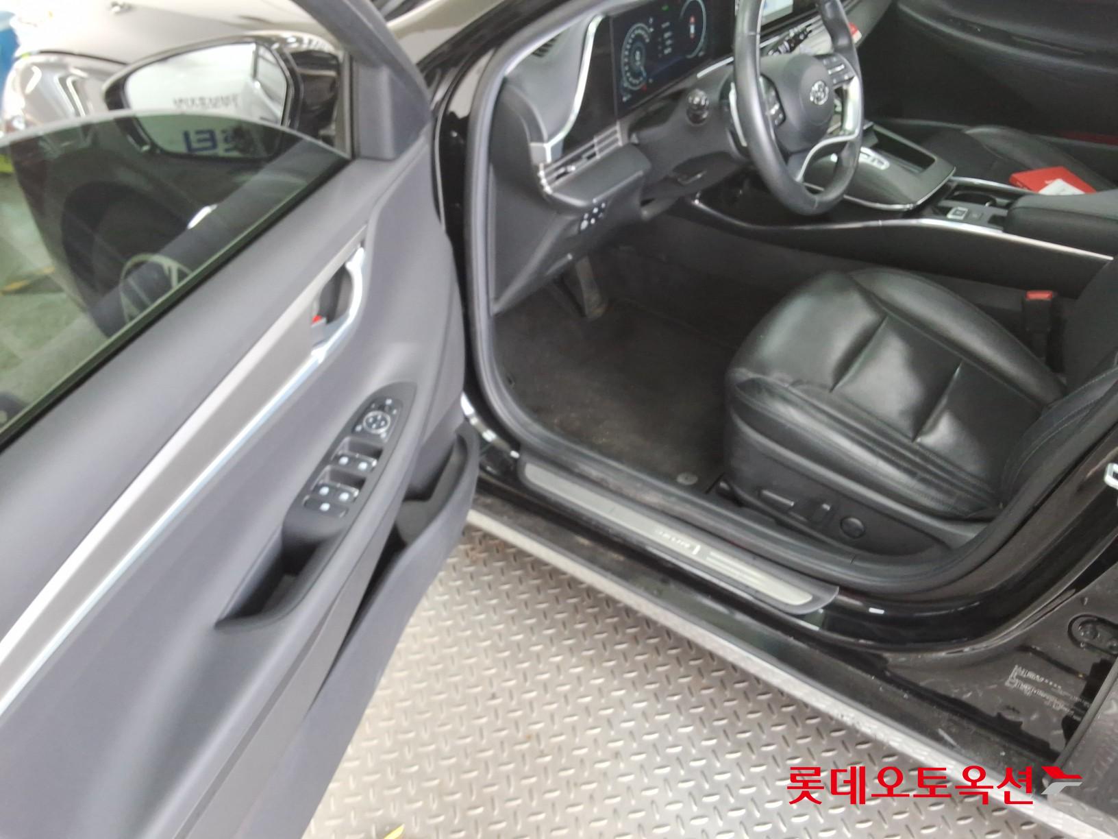 هيونداي أزيرا